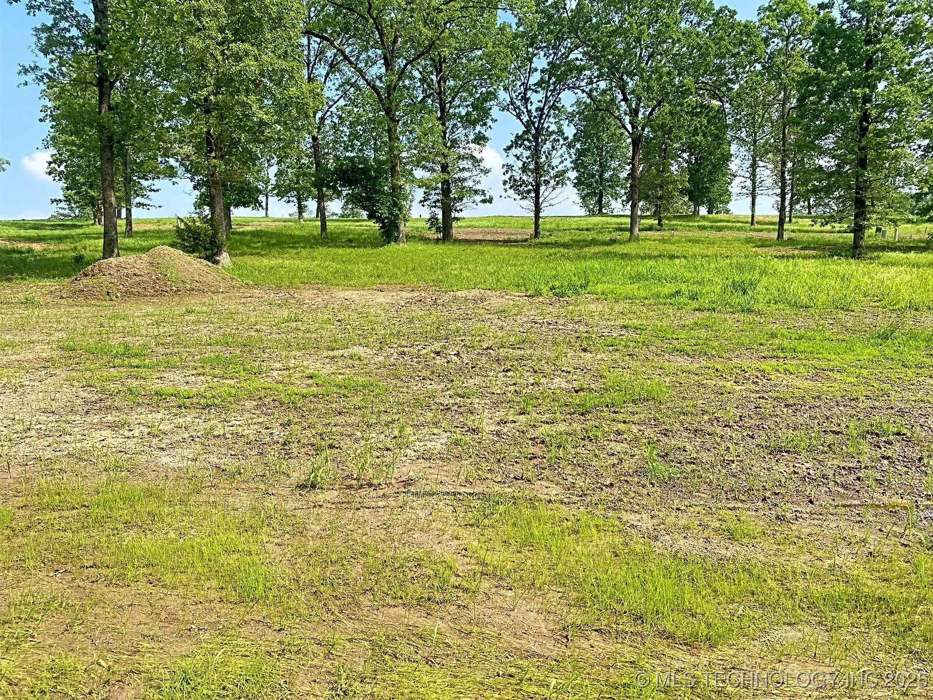 792 Winsor Place Property Photo 8