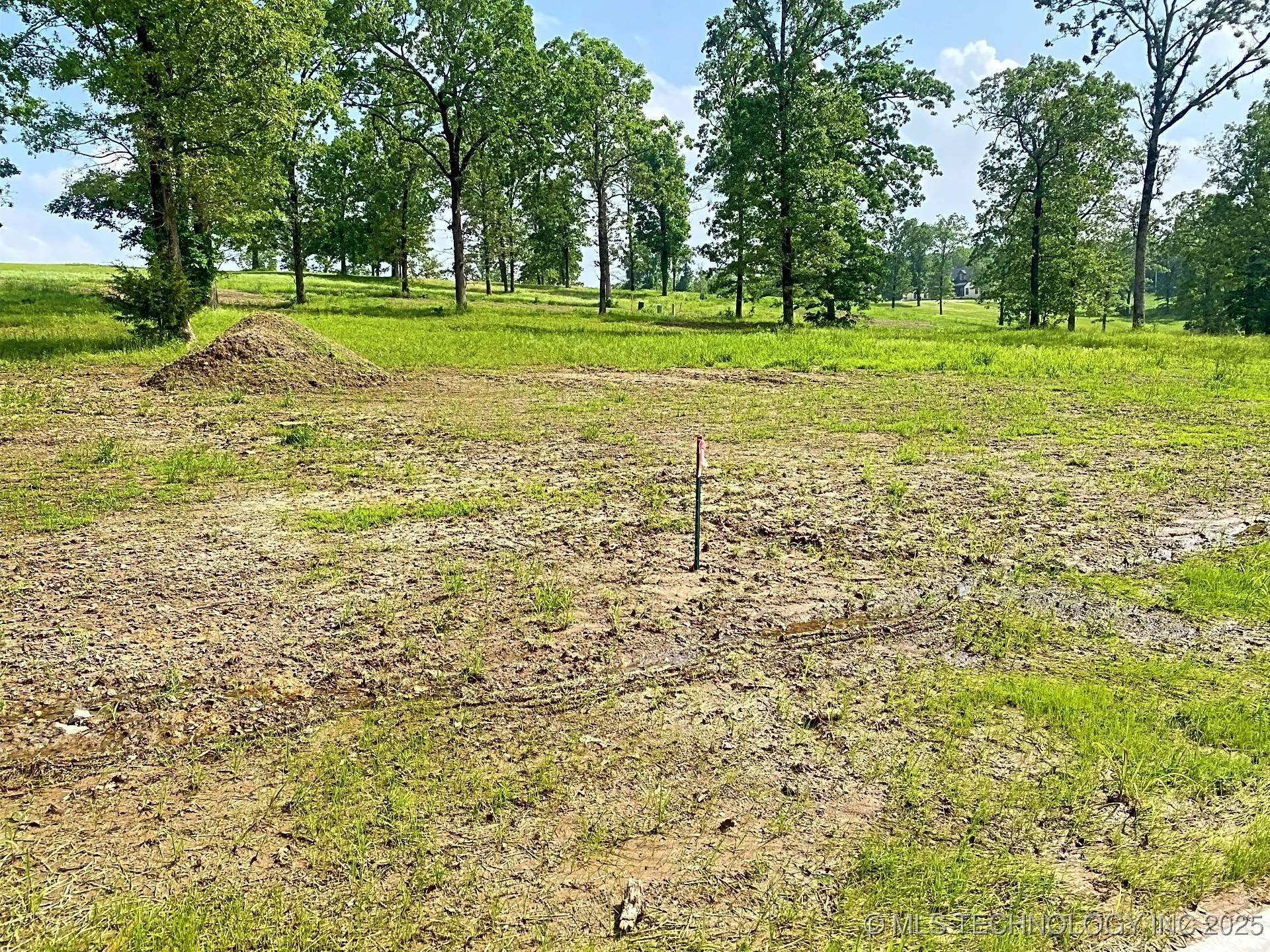 792 Winsor Place Property Photo 9