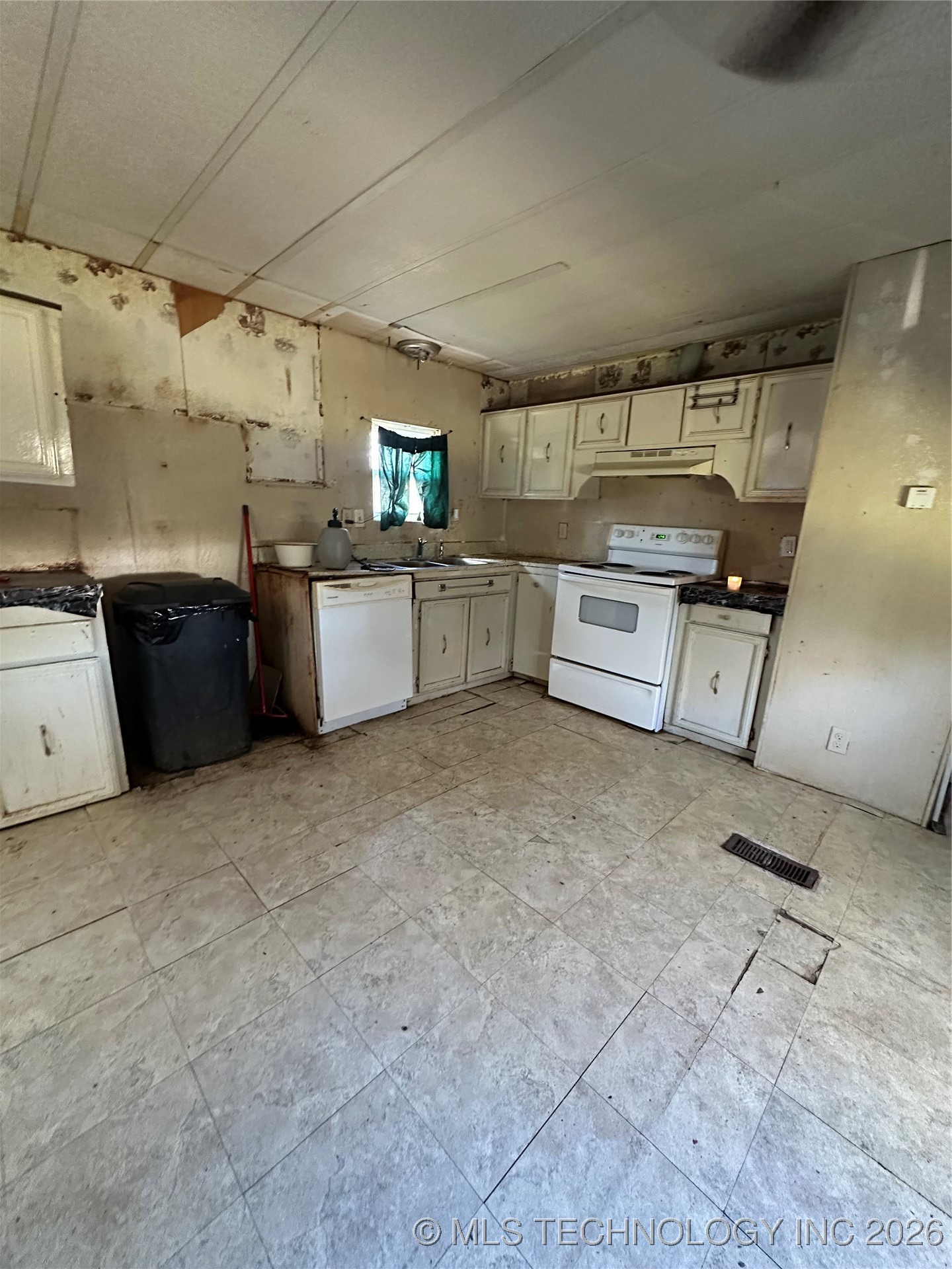 310 E Audd Avenue Property Photo 7