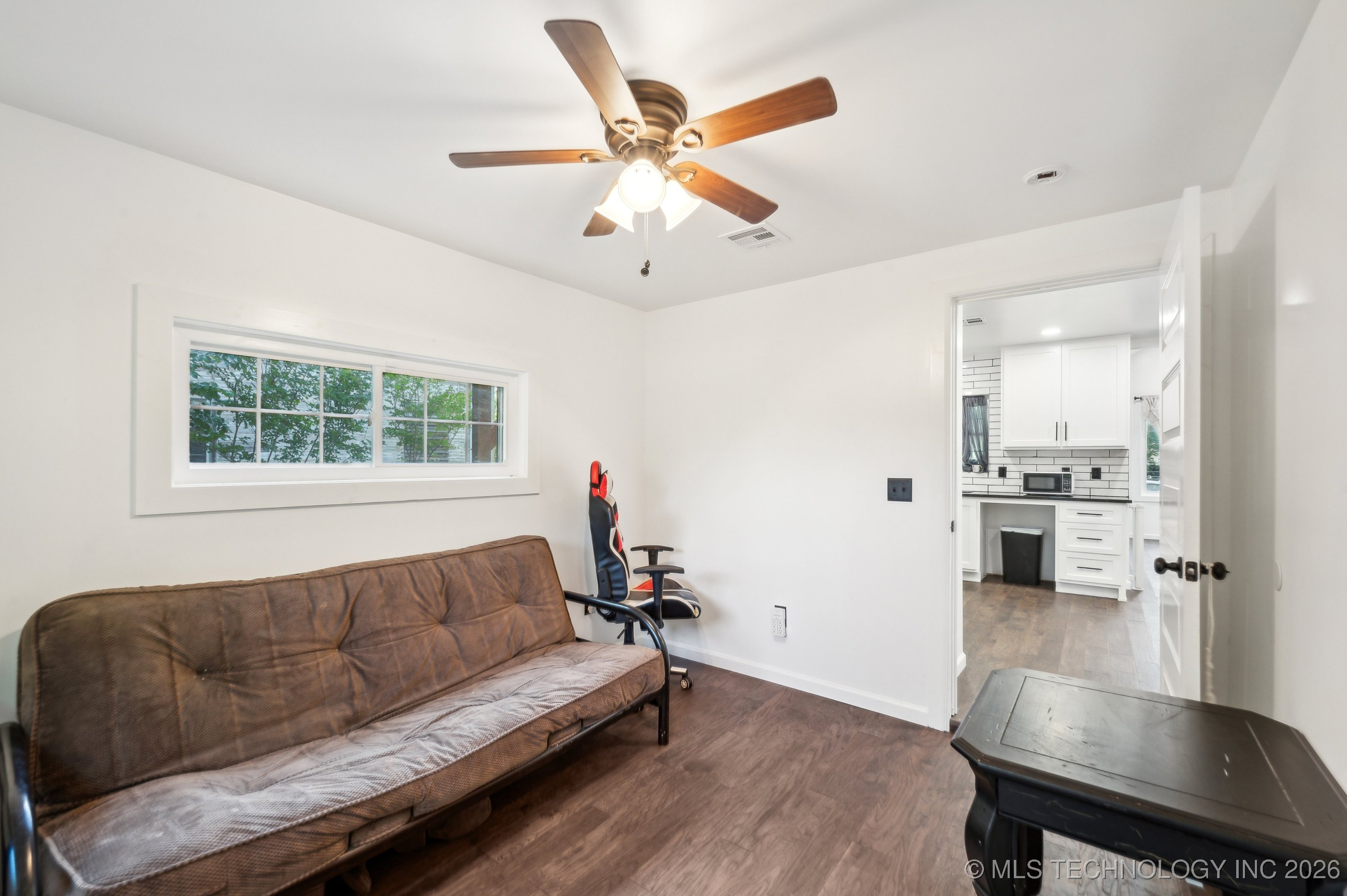 610 E 4th Avenue Property Photo 12