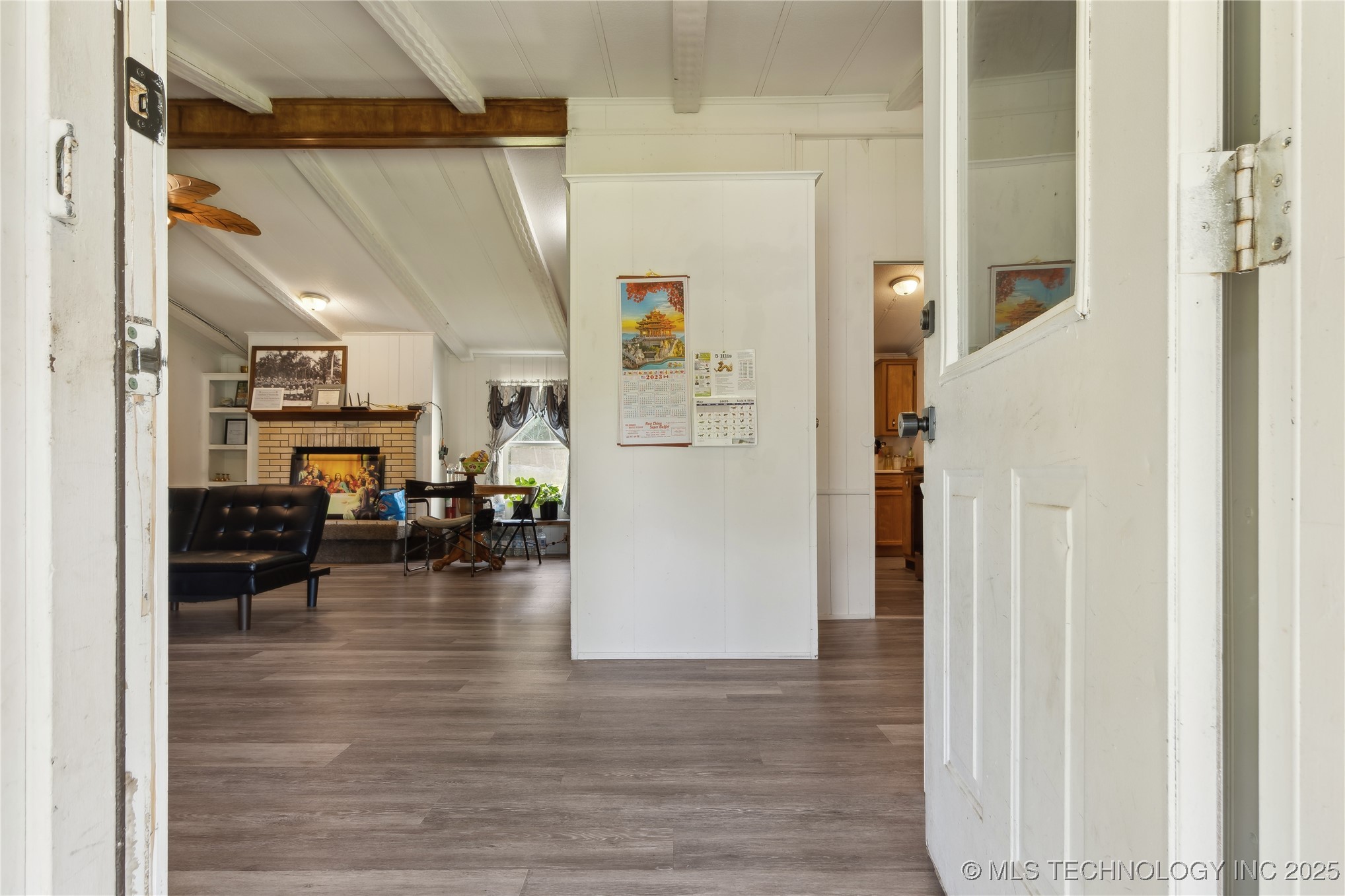 8683 N 436 Road Property Photo 4