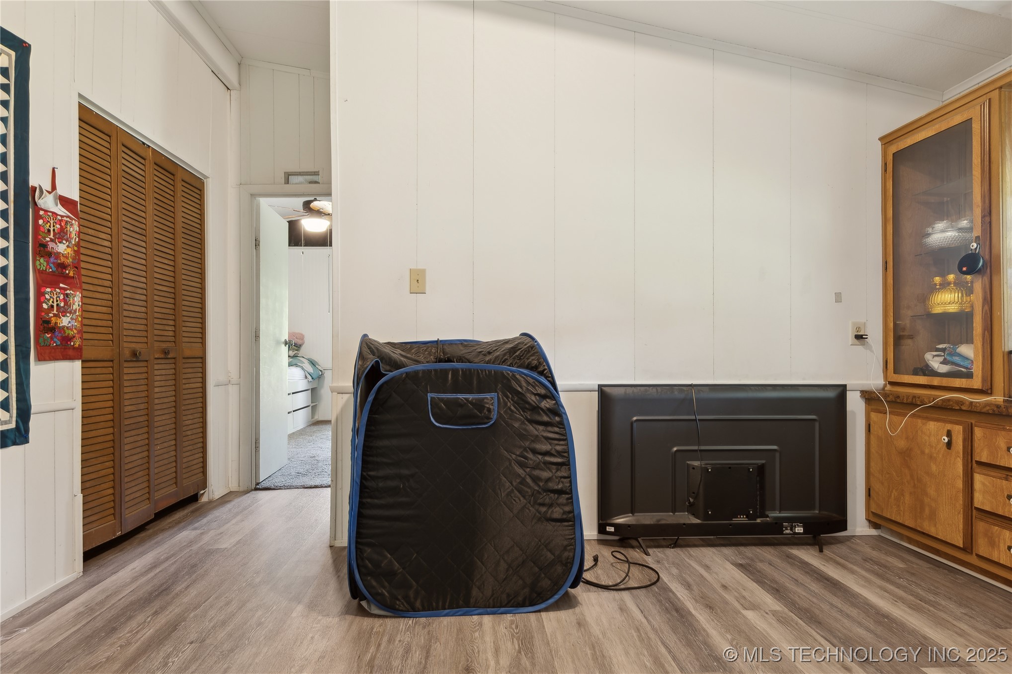 8683 N 436 Road Property Photo 10