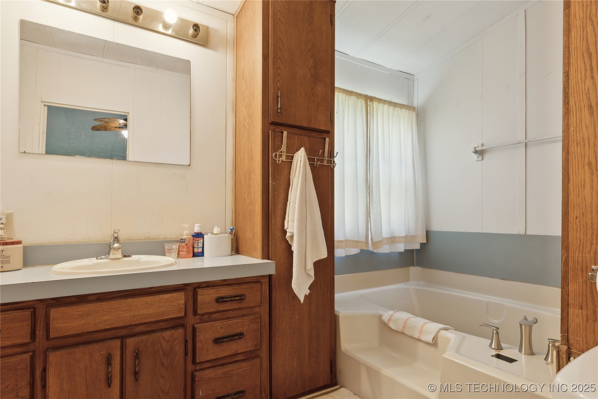 8683 N 436 Road Property Photo 16