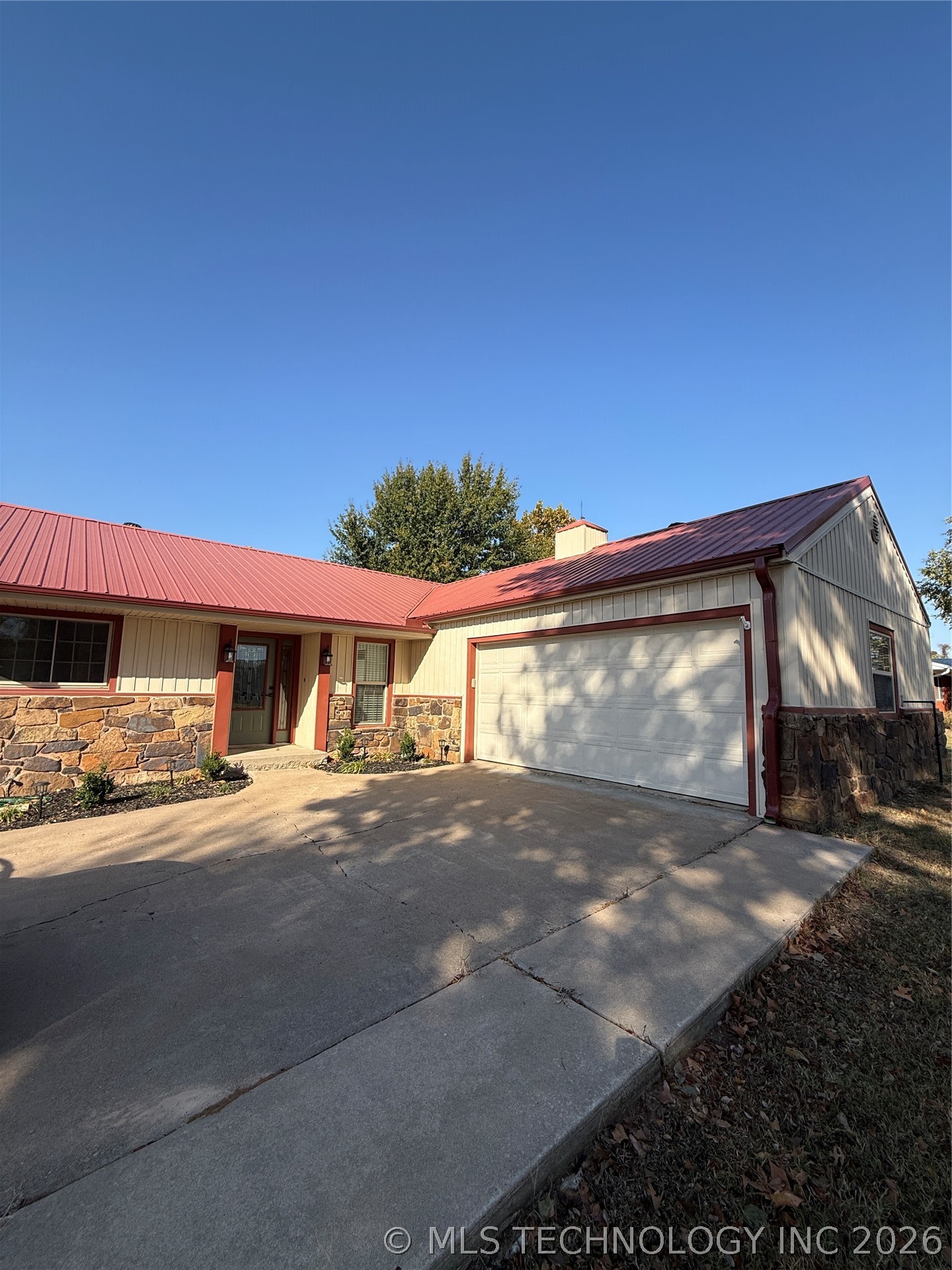 237 Hamilton Property Photo 12