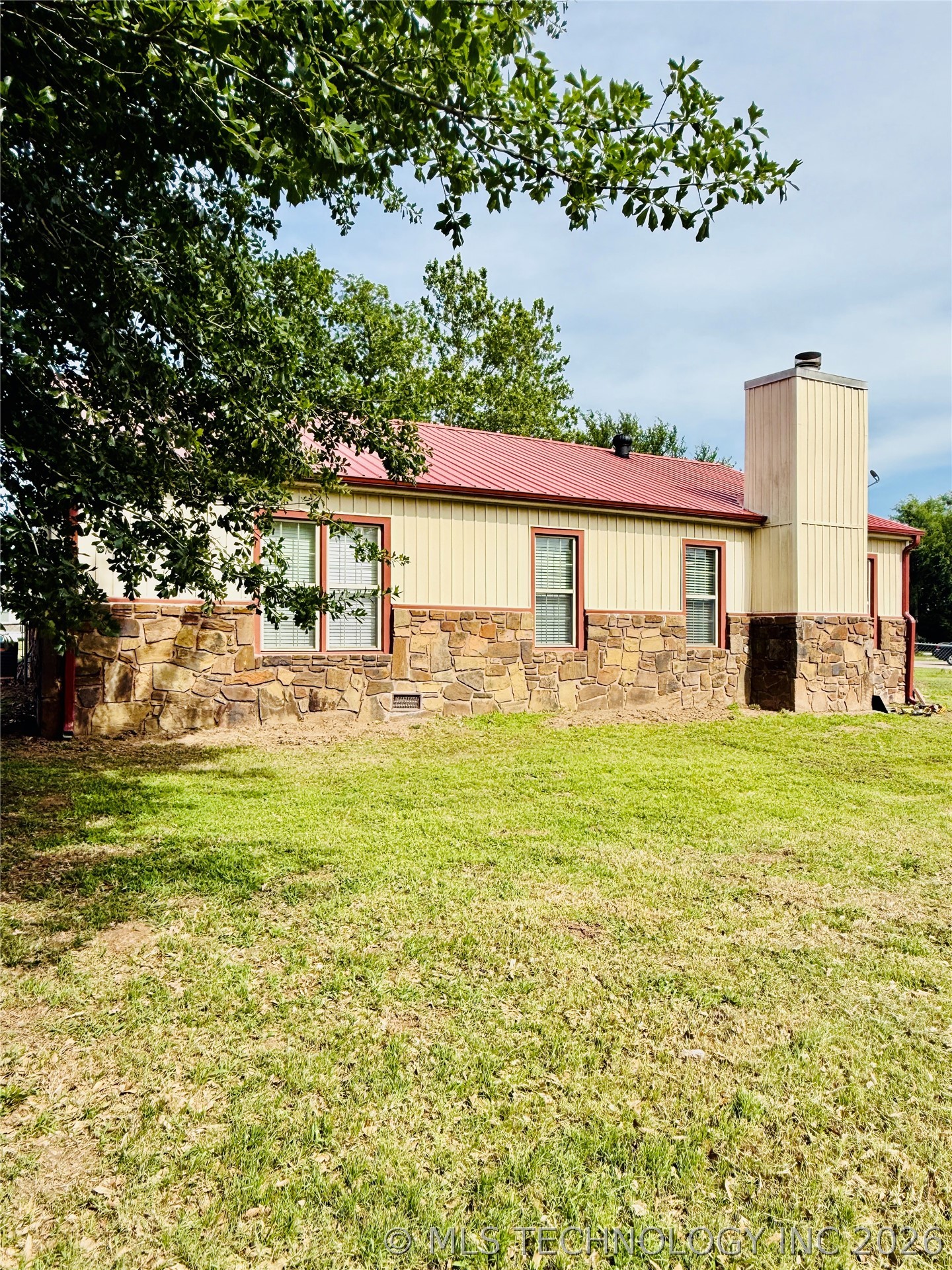 237 Hamilton Property Photo 15