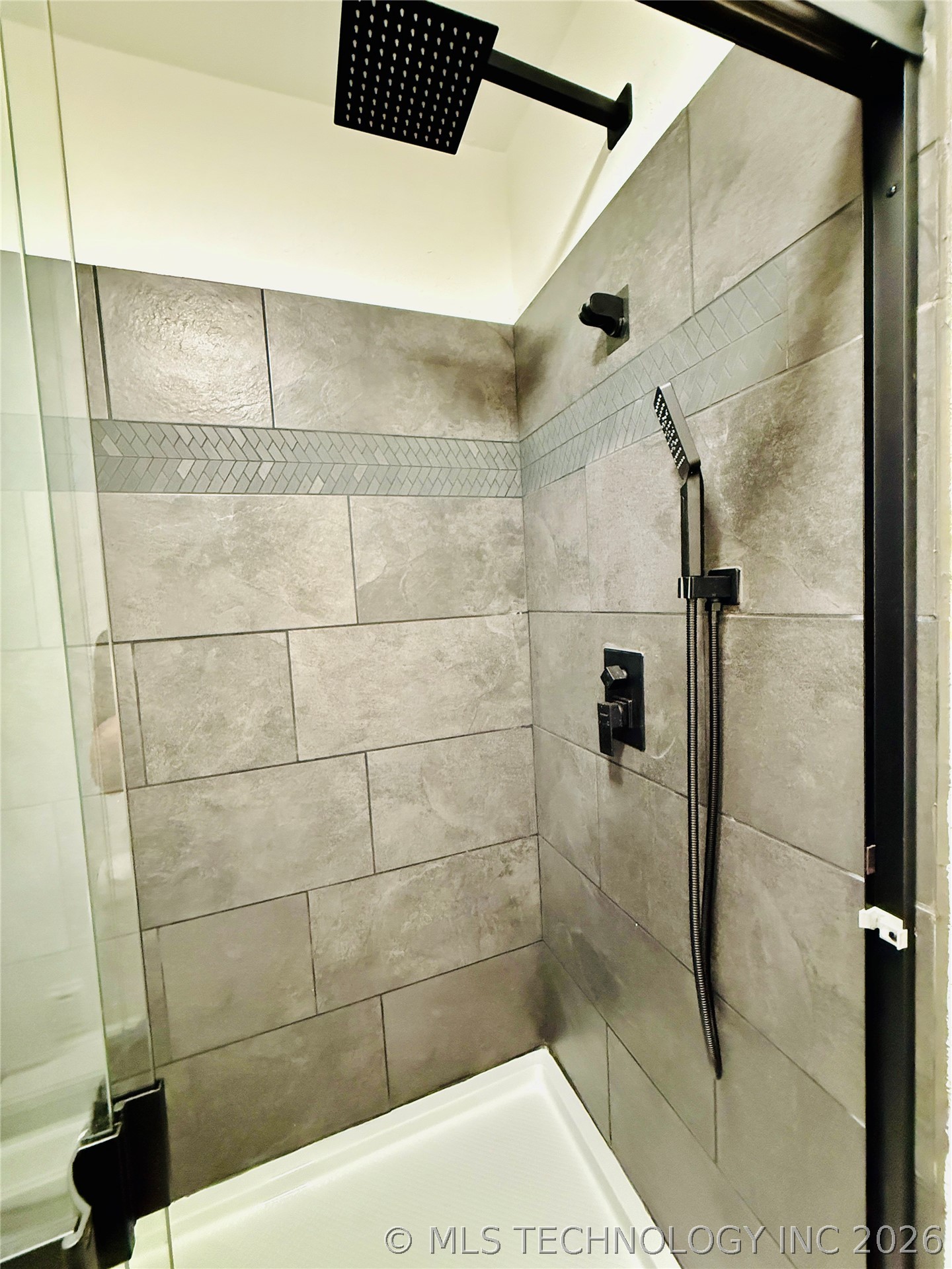 237 Hamilton Property Photo 44