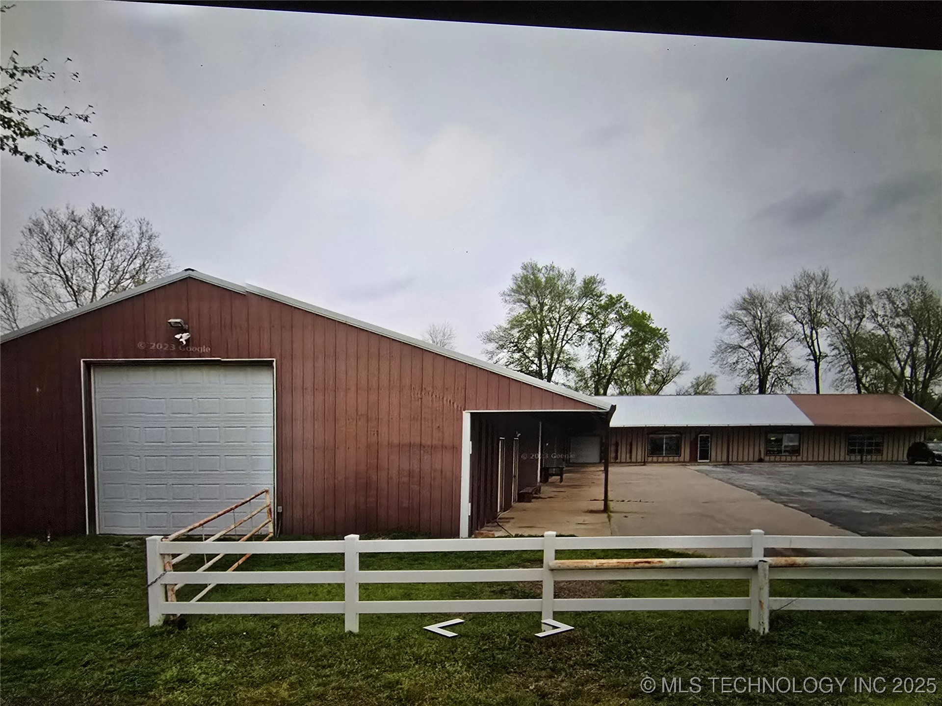 103 Ne 2nd Street Property Photo 2