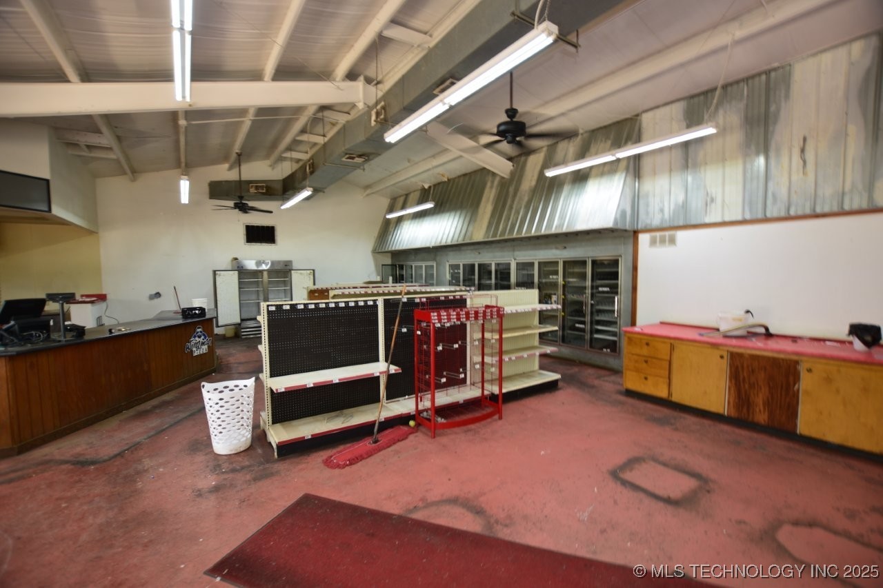 75174 Hwy 59 Property Photo 16