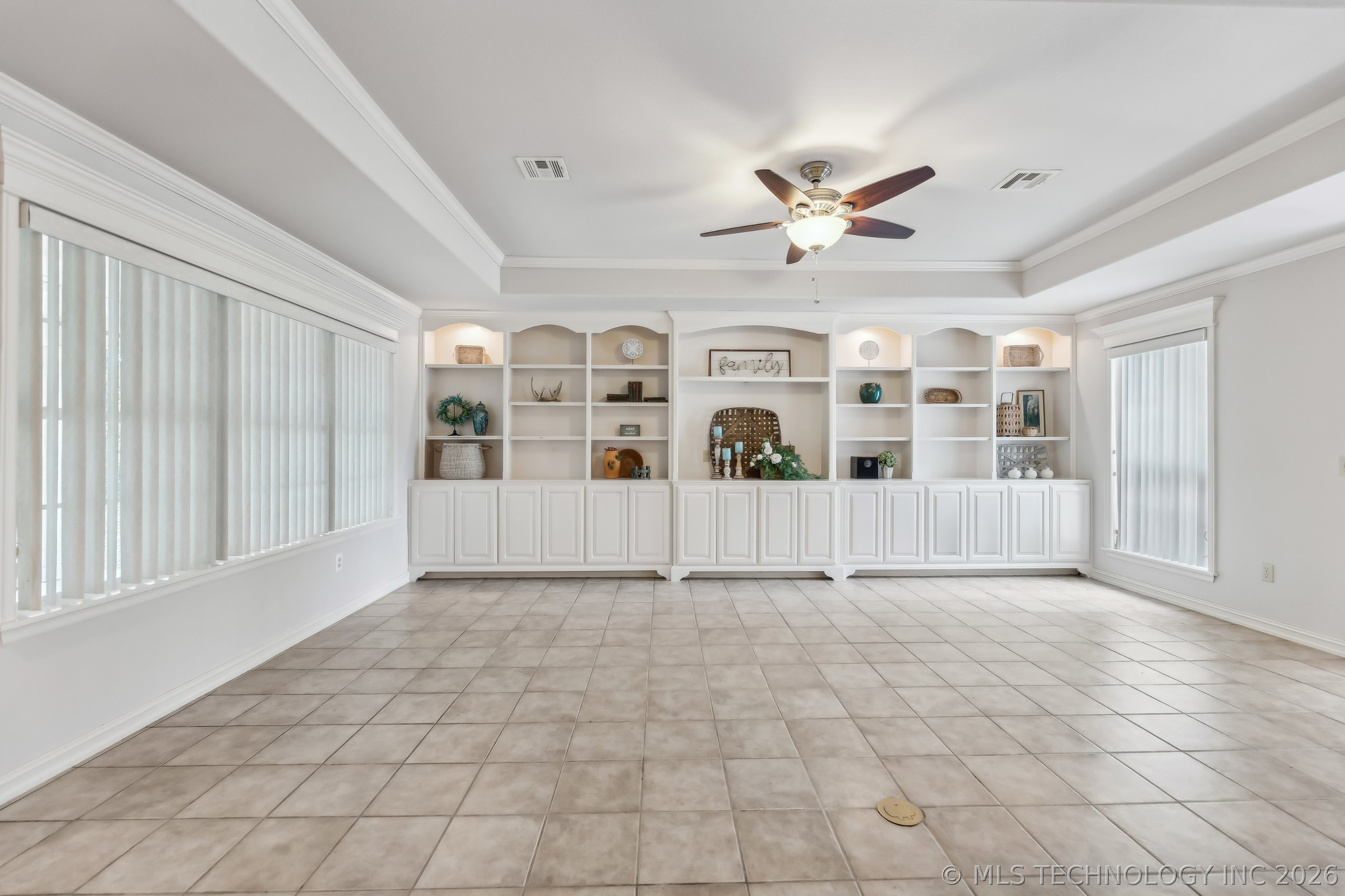 370463 E 5750 Road Property Photo 4