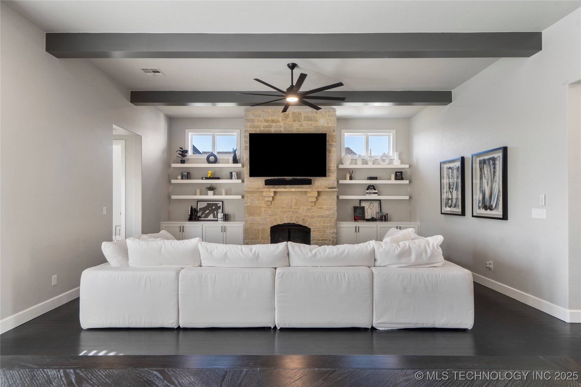 10616 N 81st East Place Property Photo 6