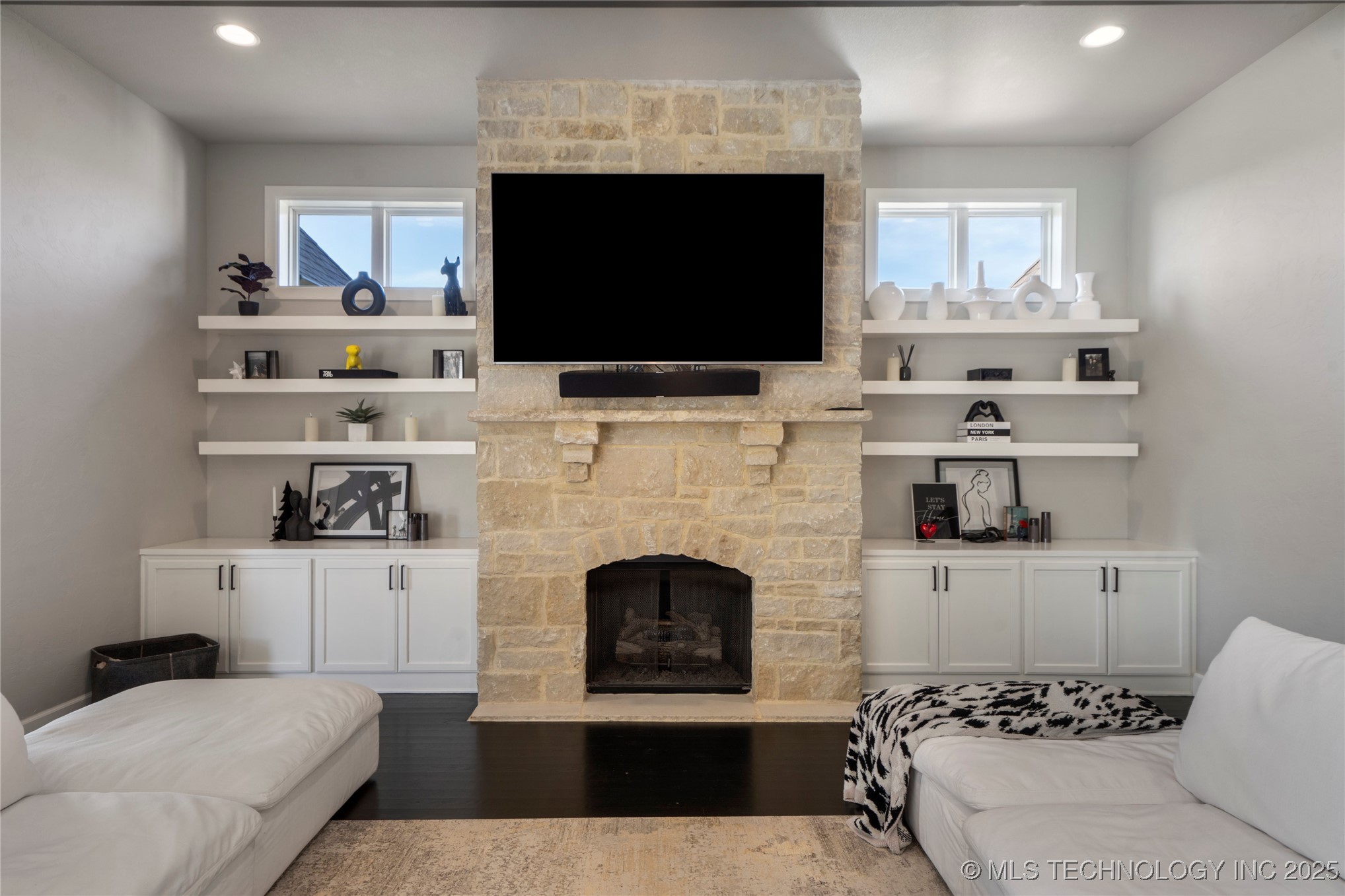 10616 N 81st East Place Property Photo 8