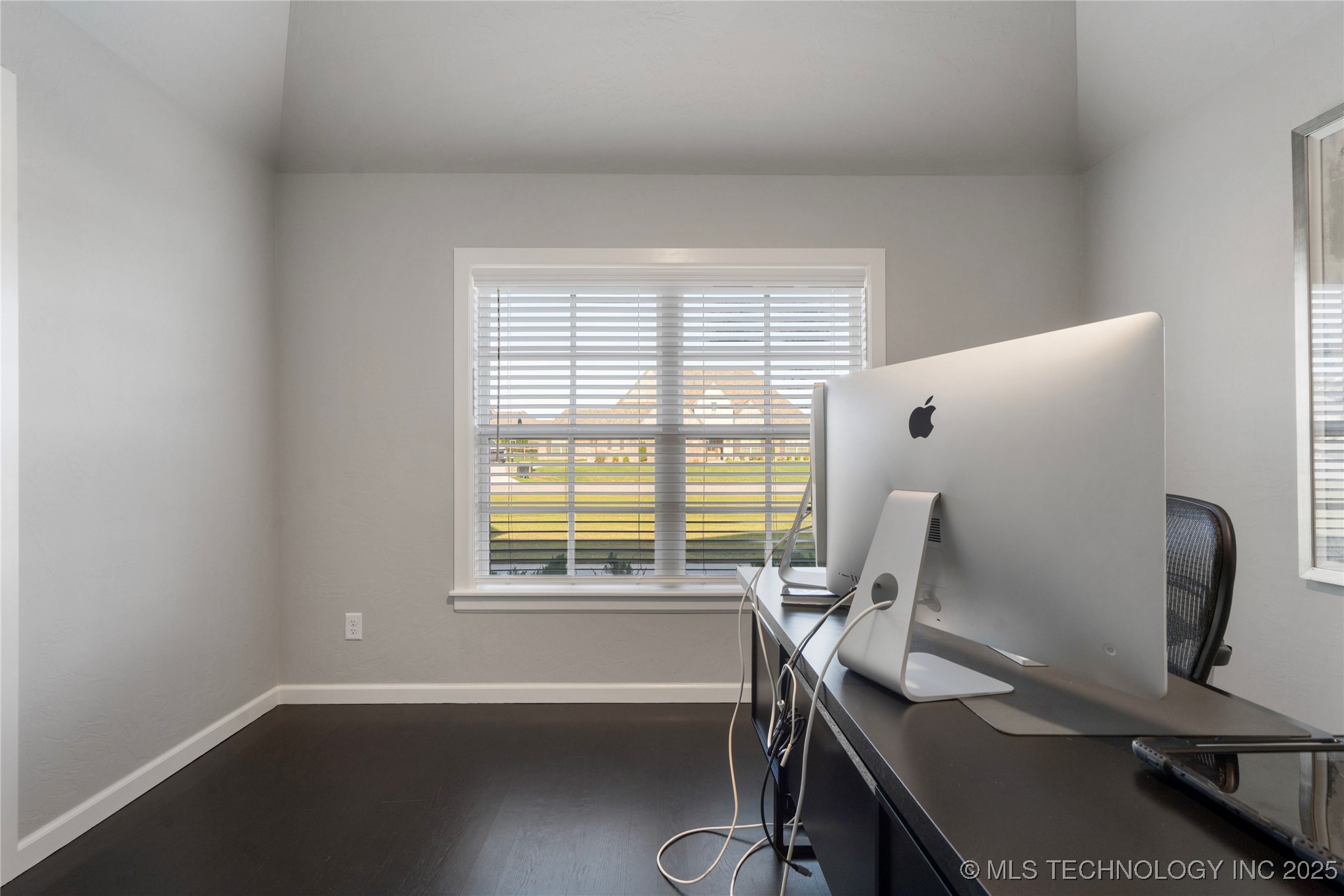 10616 N 81st East Place Property Photo 31