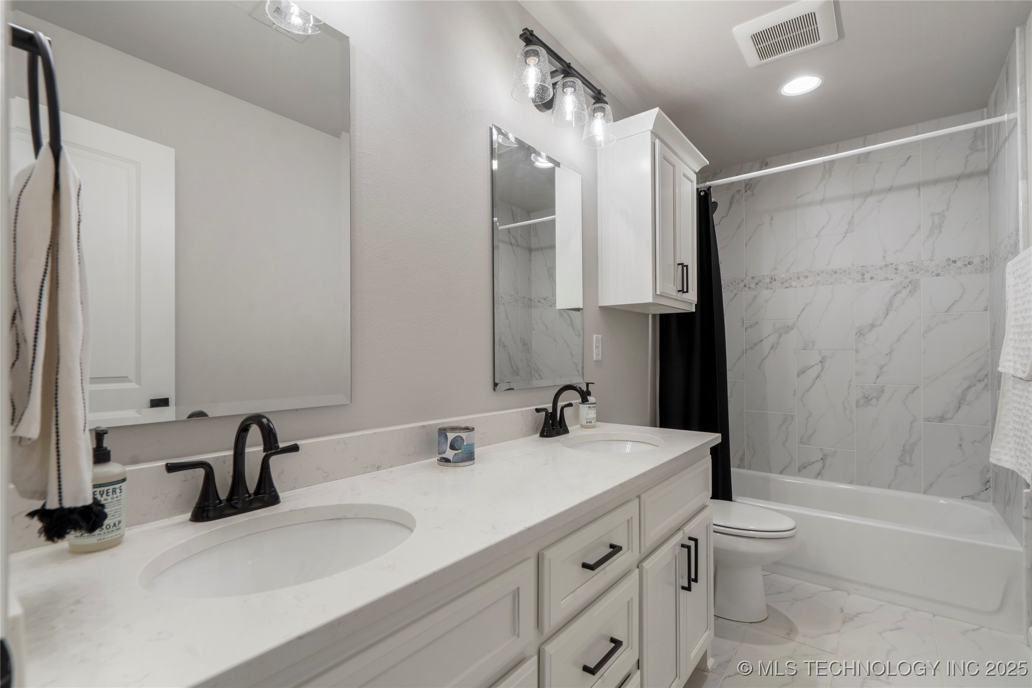 10616 N 81st East Place Property Photo 32