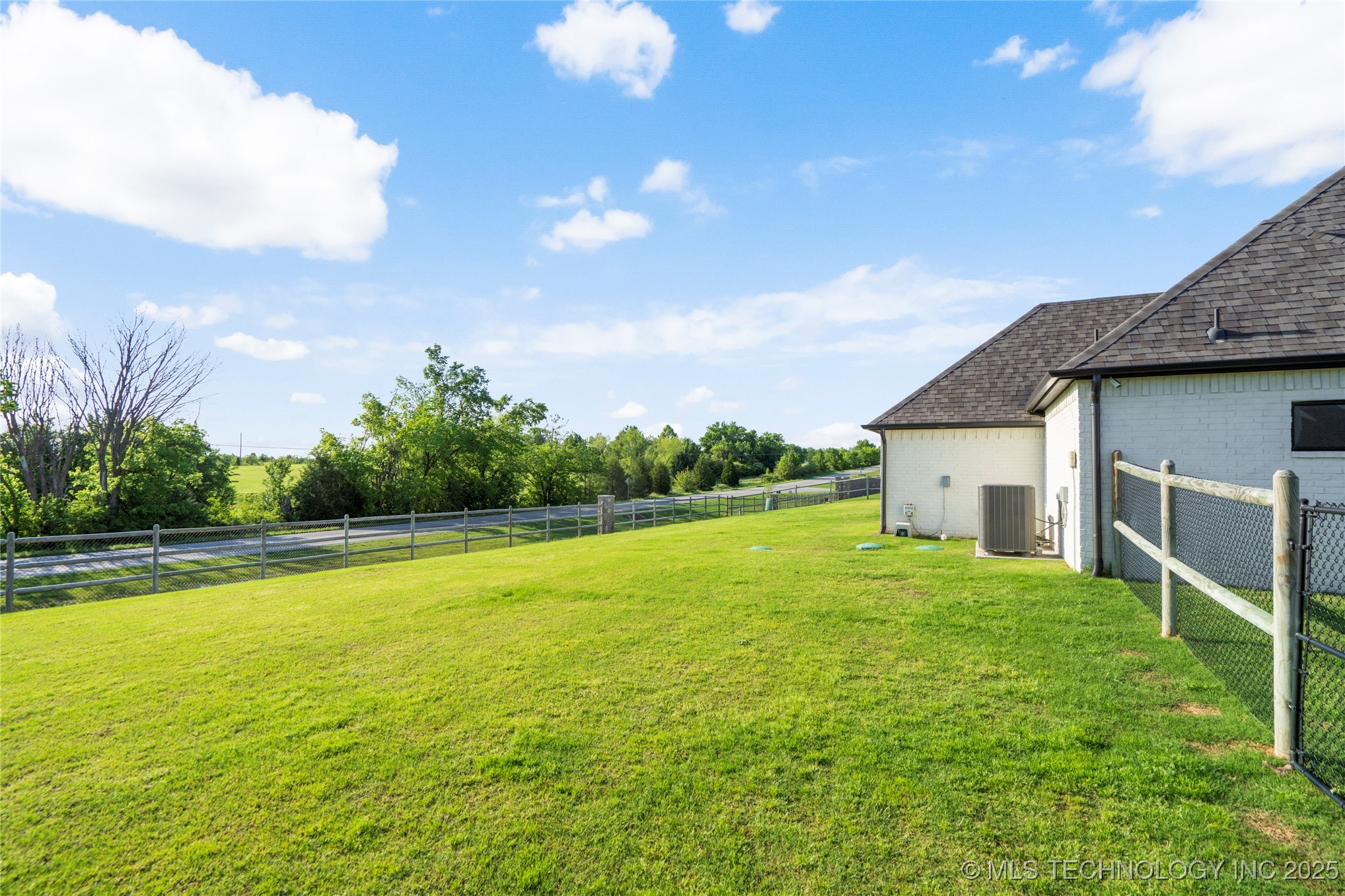 10616 N 81st East Place Property Photo 50