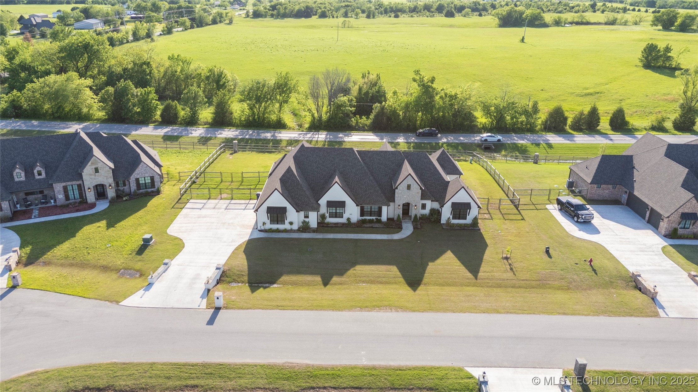 10616 N 81st East Place Property Photo 51