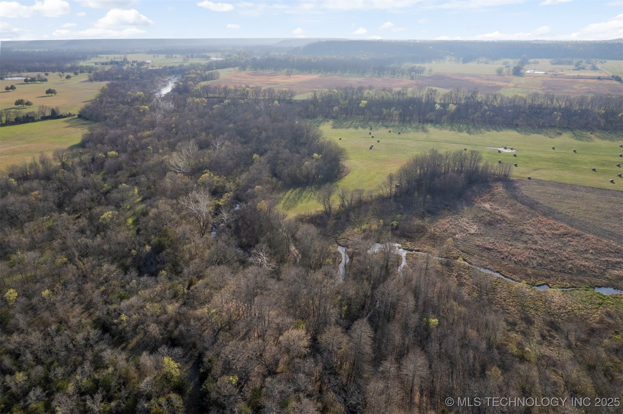 E 450 Road Property Photo 12