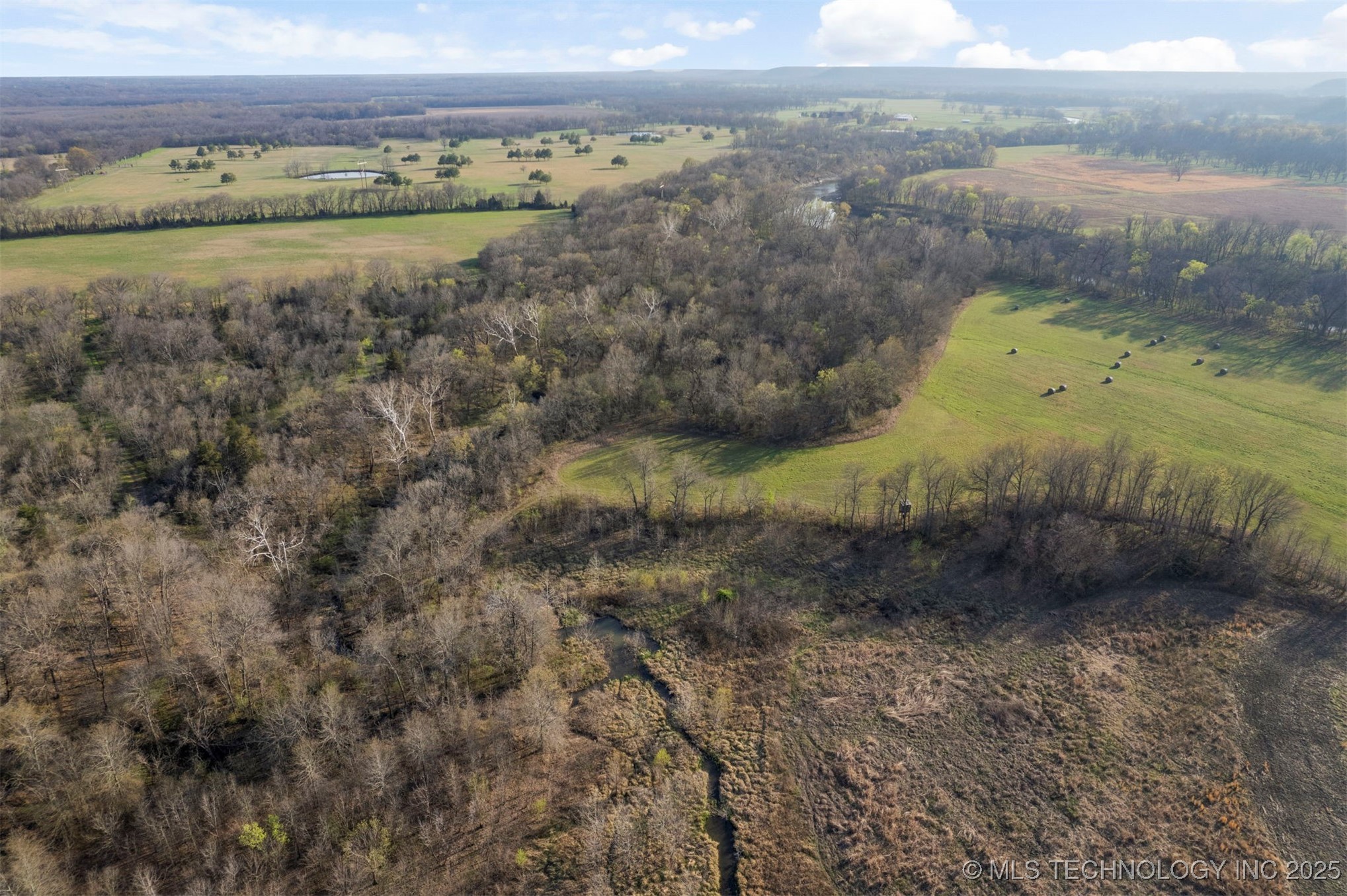 E 450 Road Property Photo 13