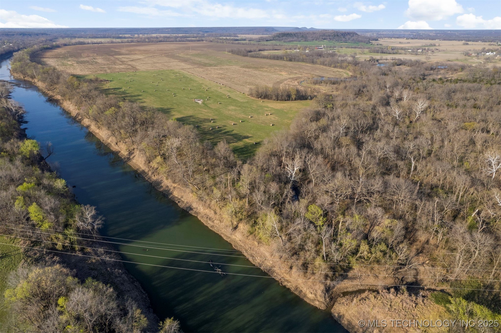 E 450 Road Property Photo 18