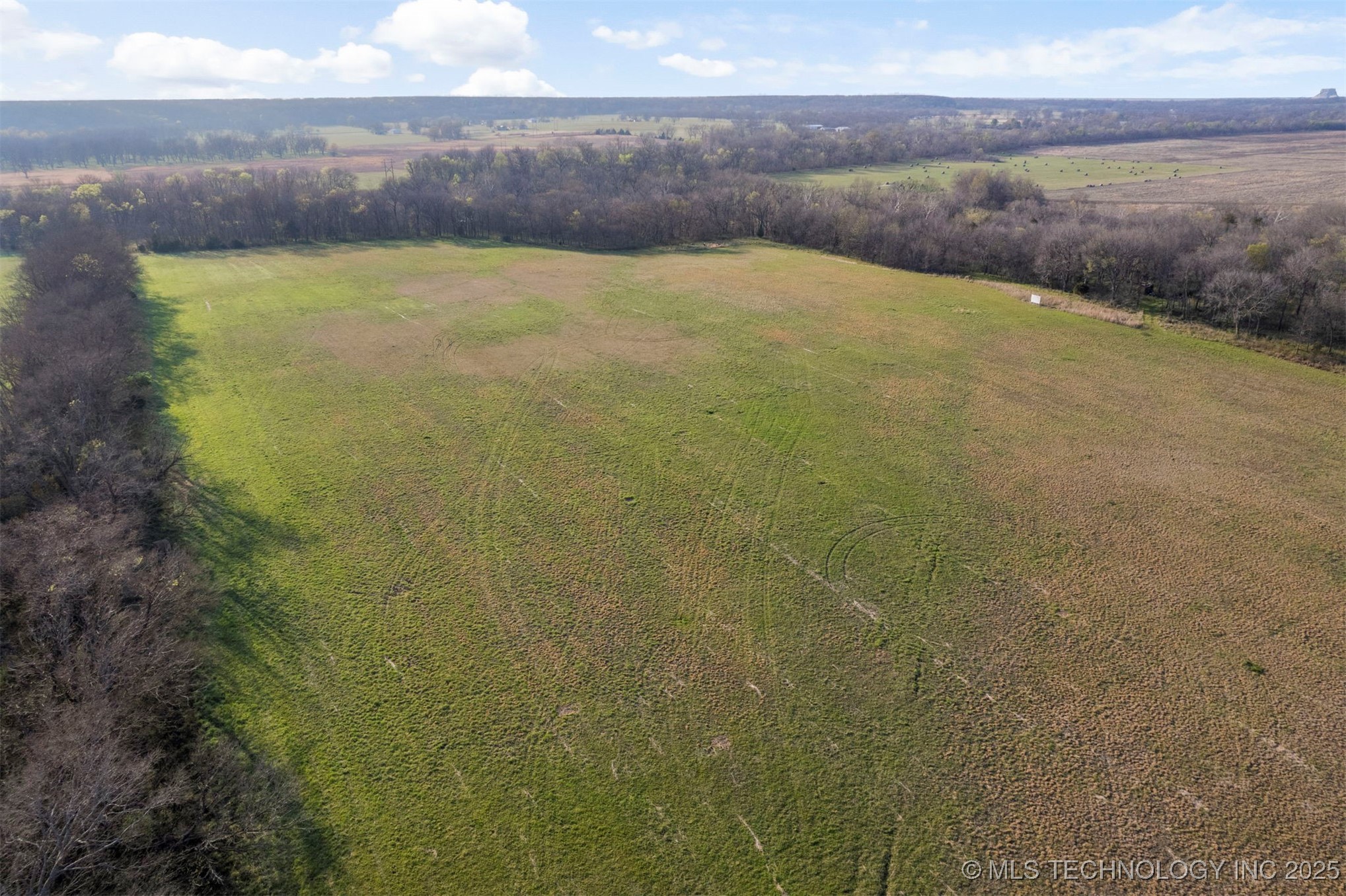 E 450 Road Property Photo 22