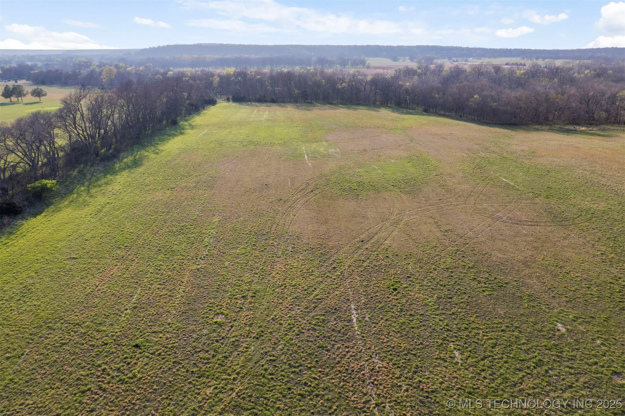 E 450 Road Property Photo 23