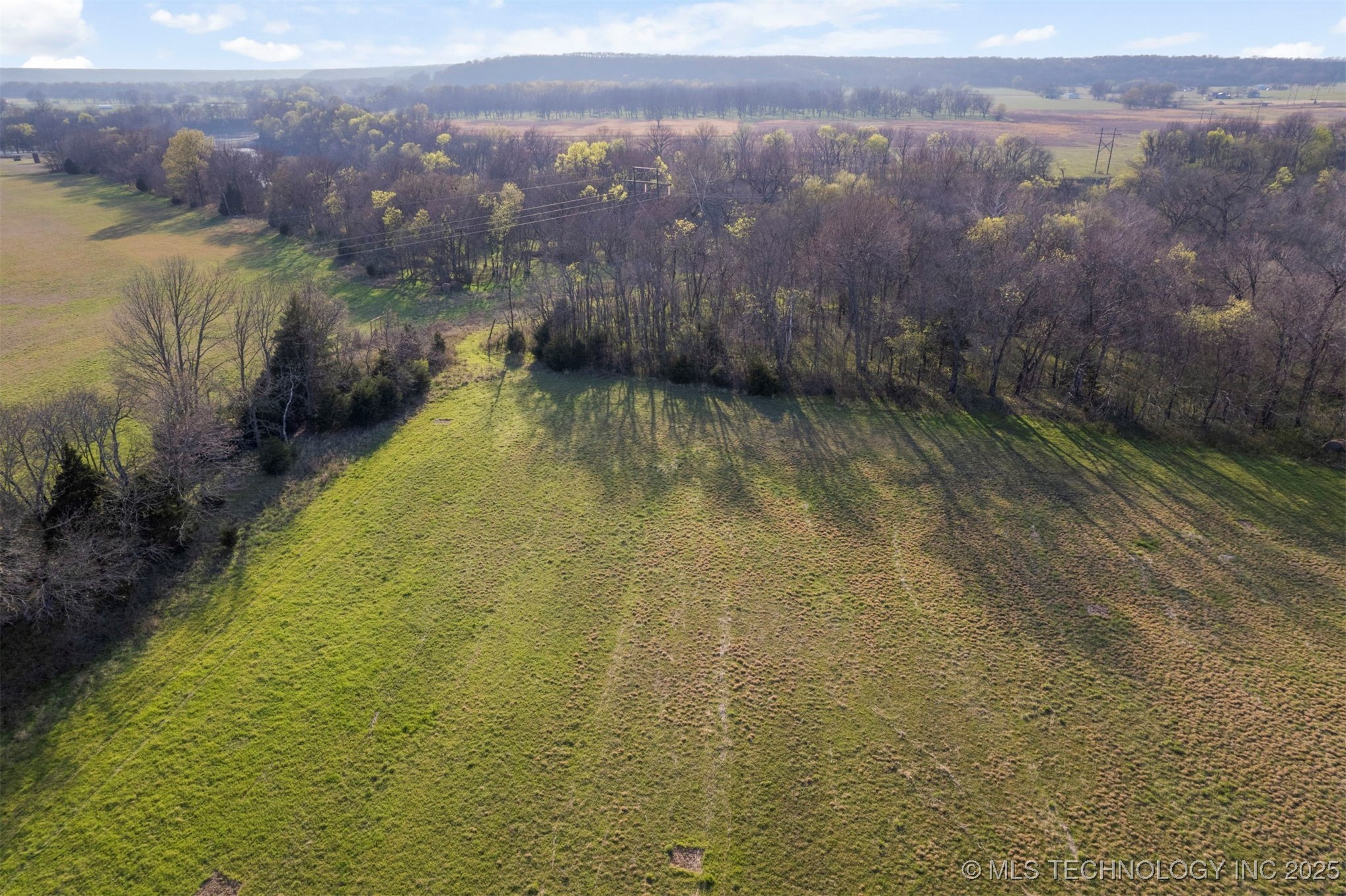 E 450 Road Property Photo 24