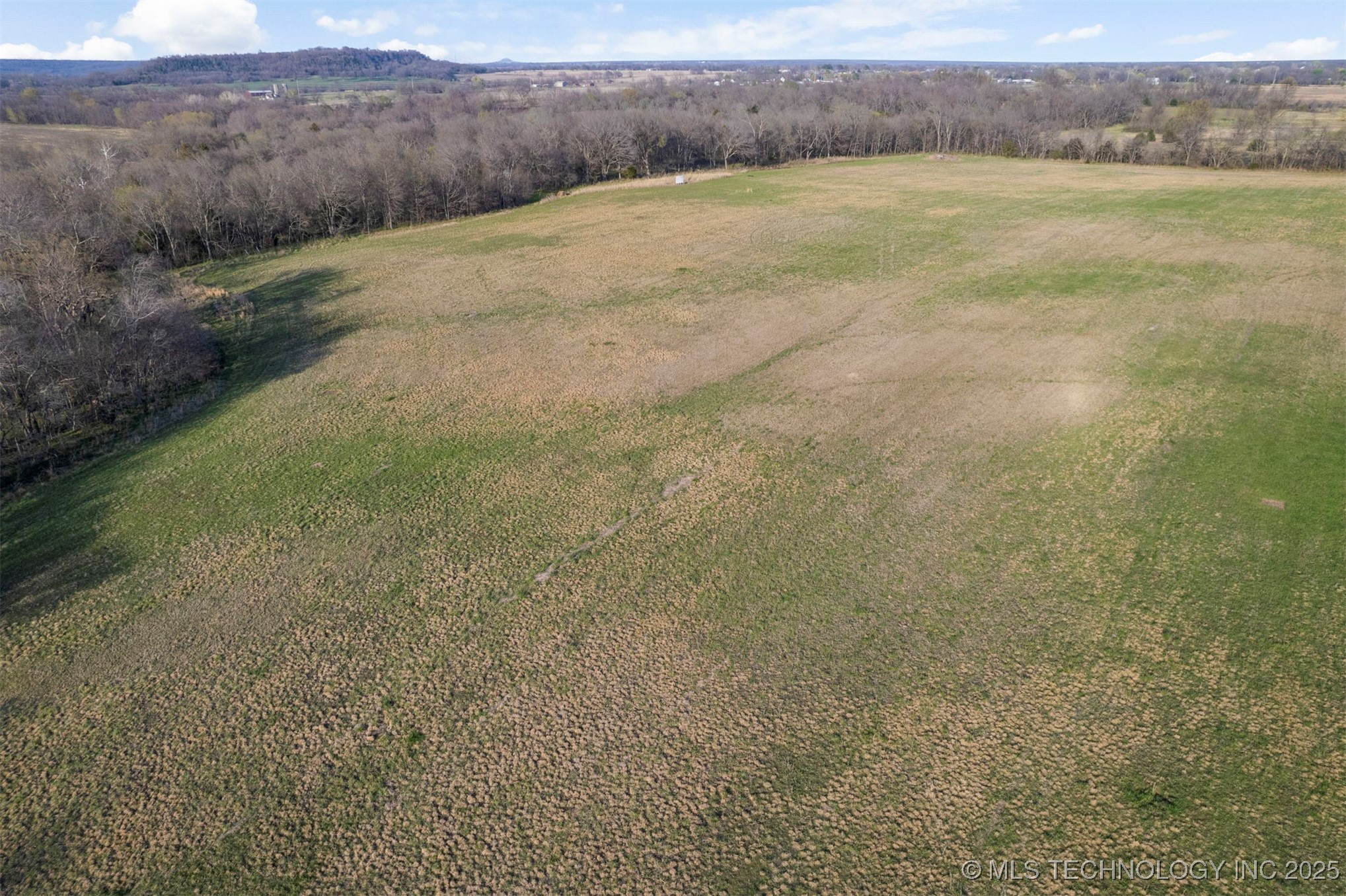 E 450 Road Property Photo 25