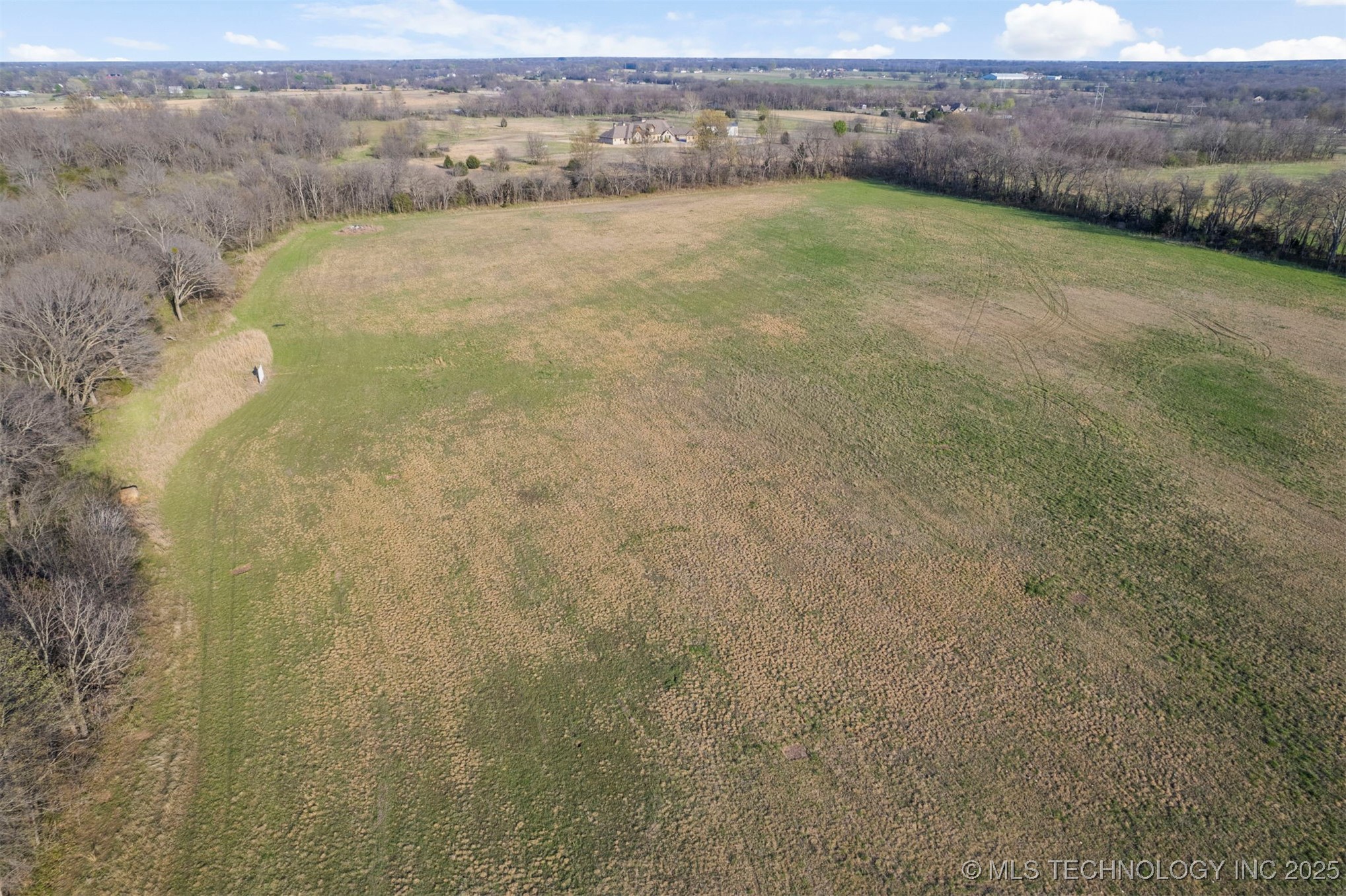 E 450 Road Property Photo 26