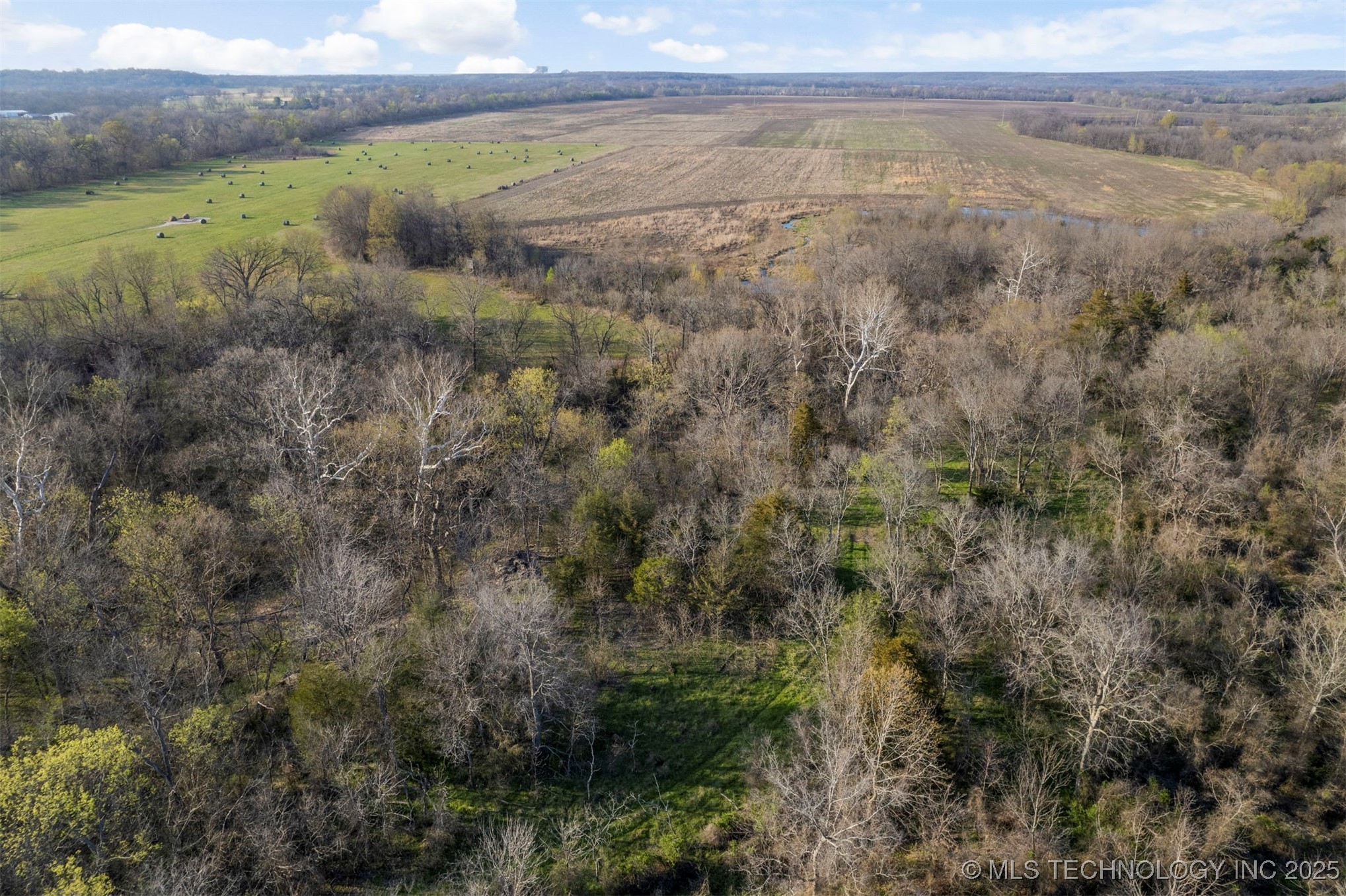 E 450 Road Property Photo 27