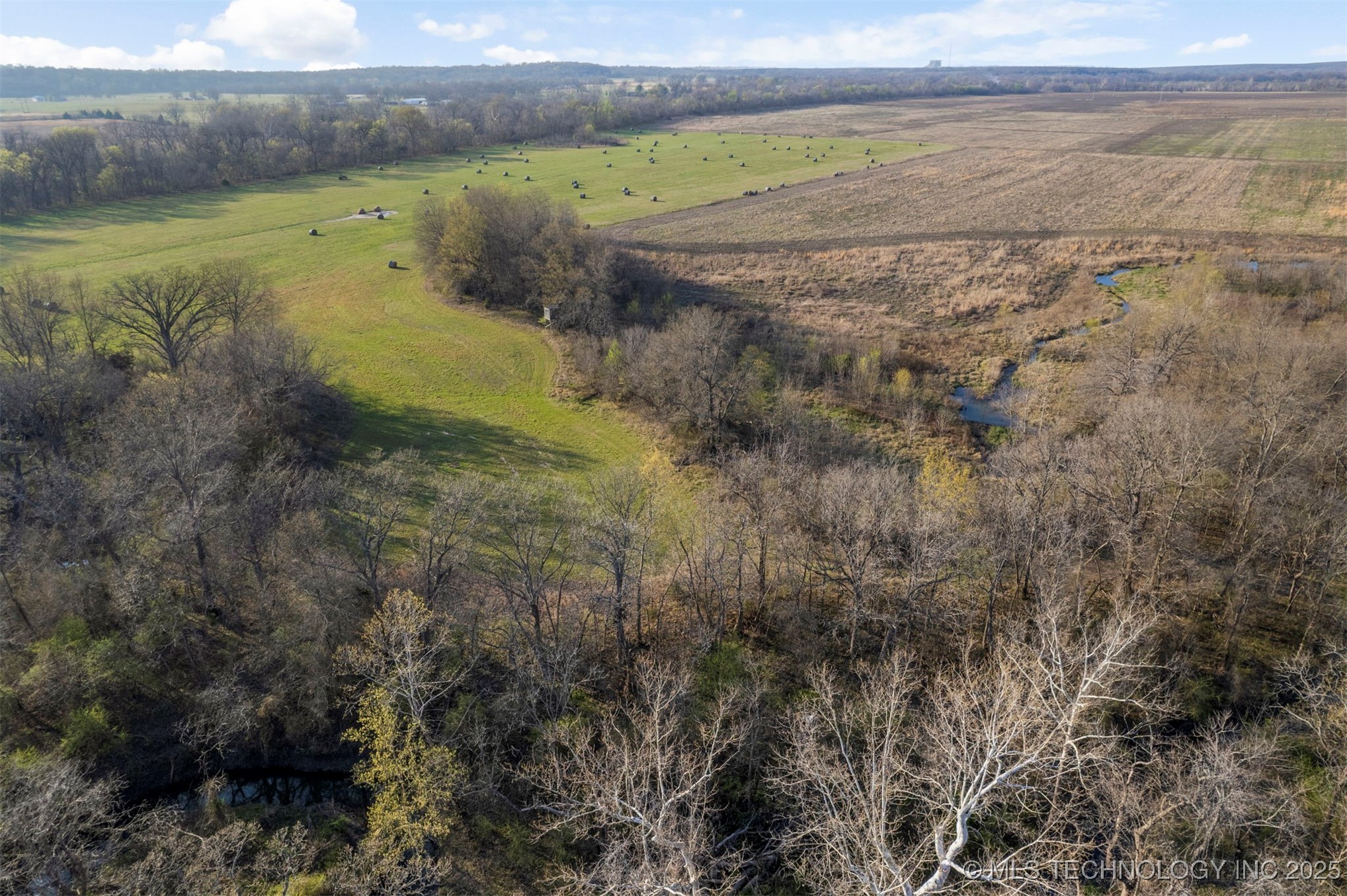 E 450 Road Property Photo 28