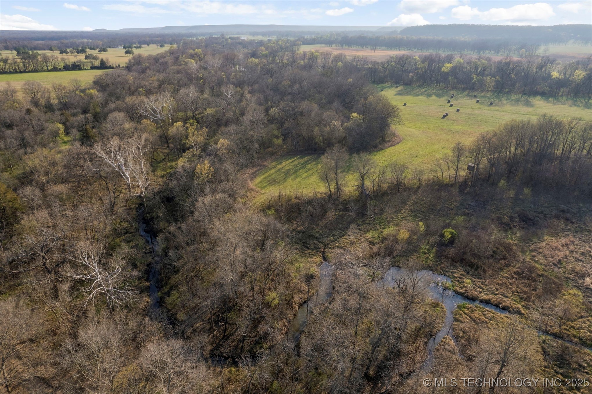 E 450 Road Property Photo 32