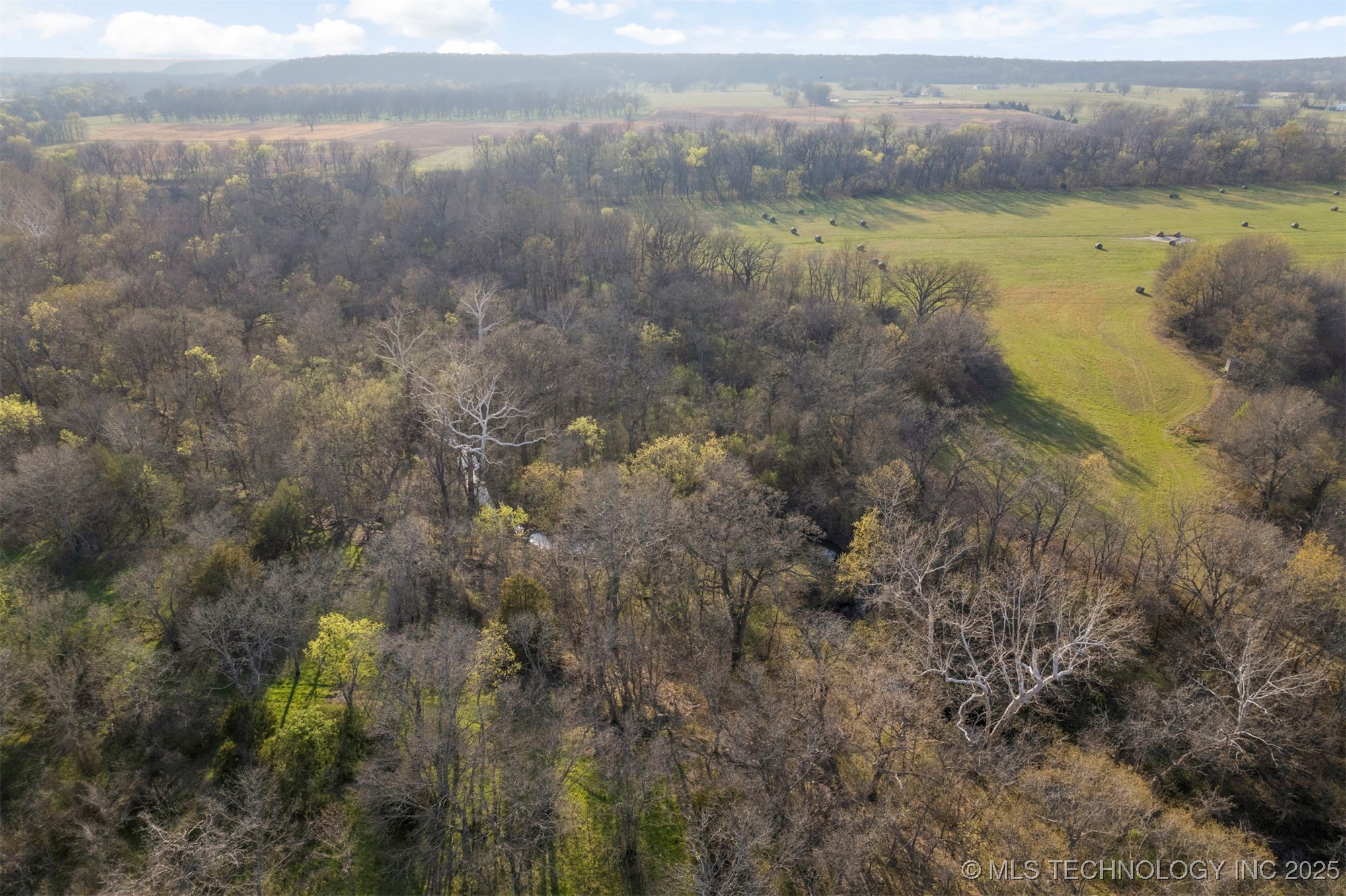 E 450 Road Property Photo 34