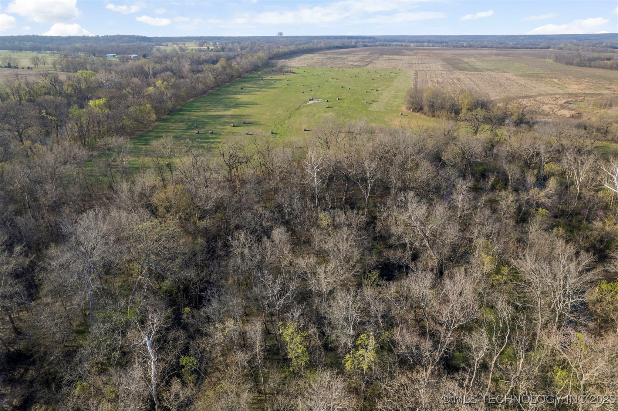 E 450 Road Property Photo 38