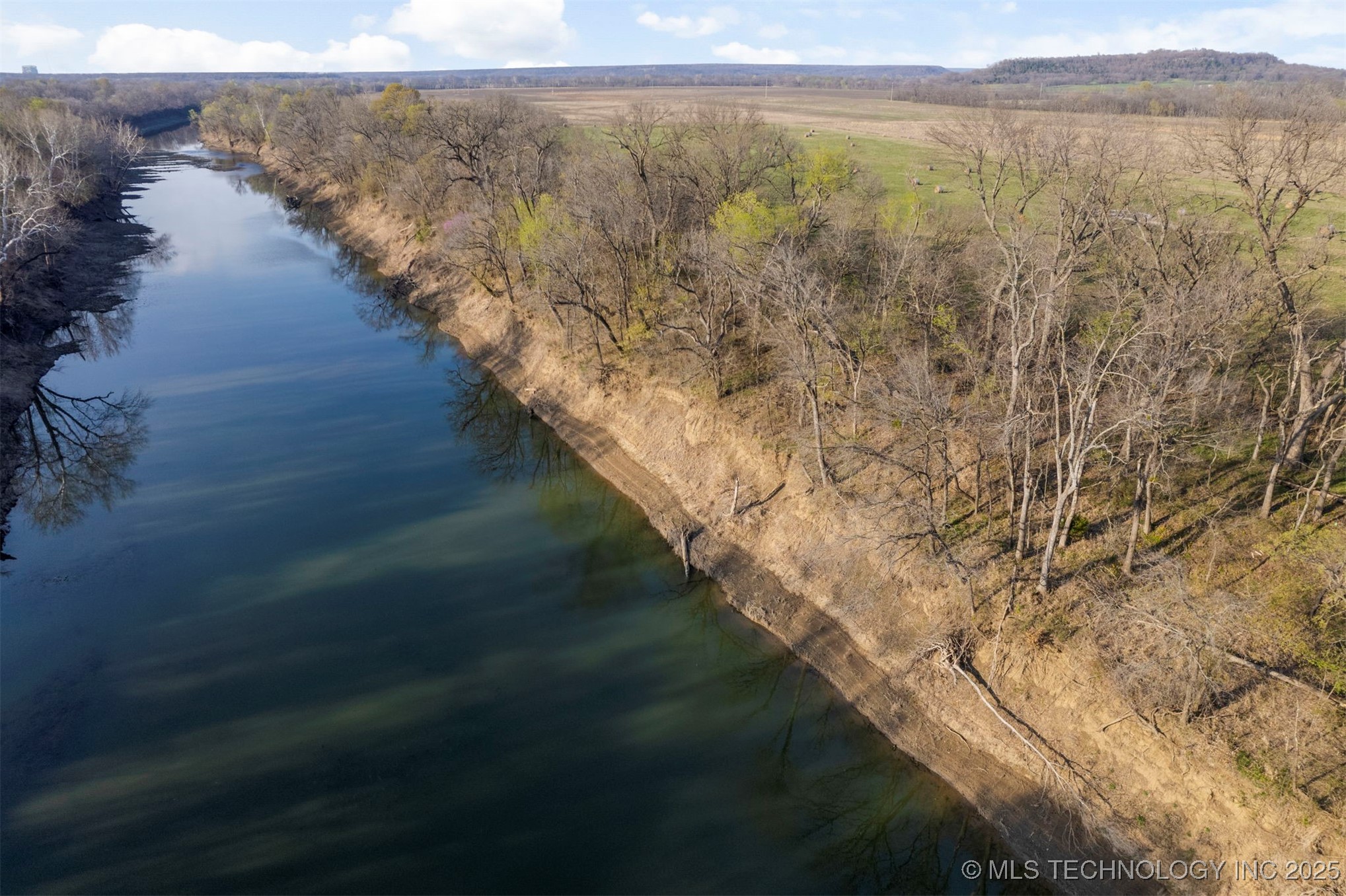 E 450 Road Property Photo 41