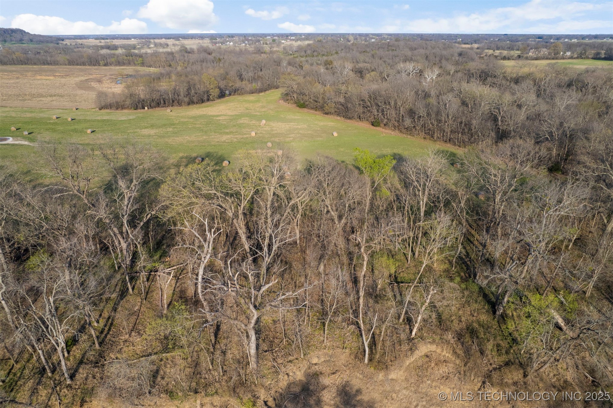 E 450 Road Property Photo 42