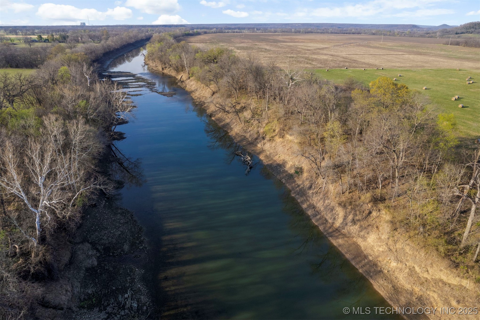 E 450 Road Property Photo 44