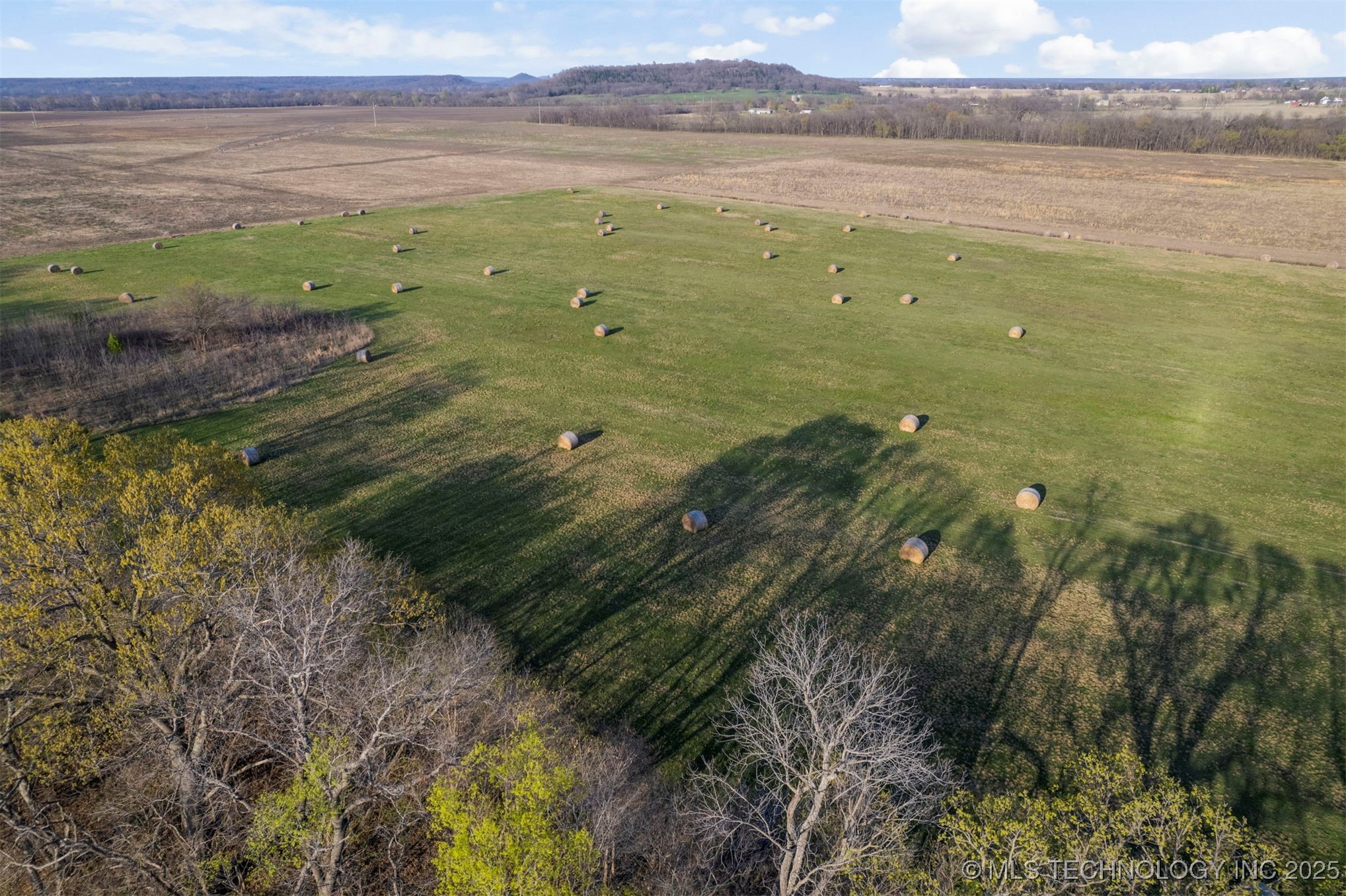 E 450 Road Property Photo 45