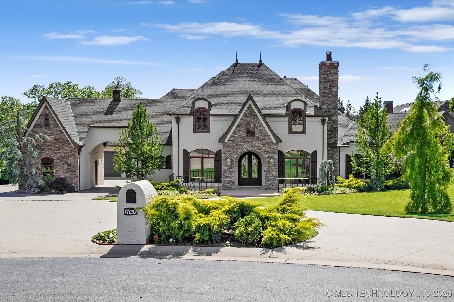 14052 S Kingston Avenue Property Photo 1