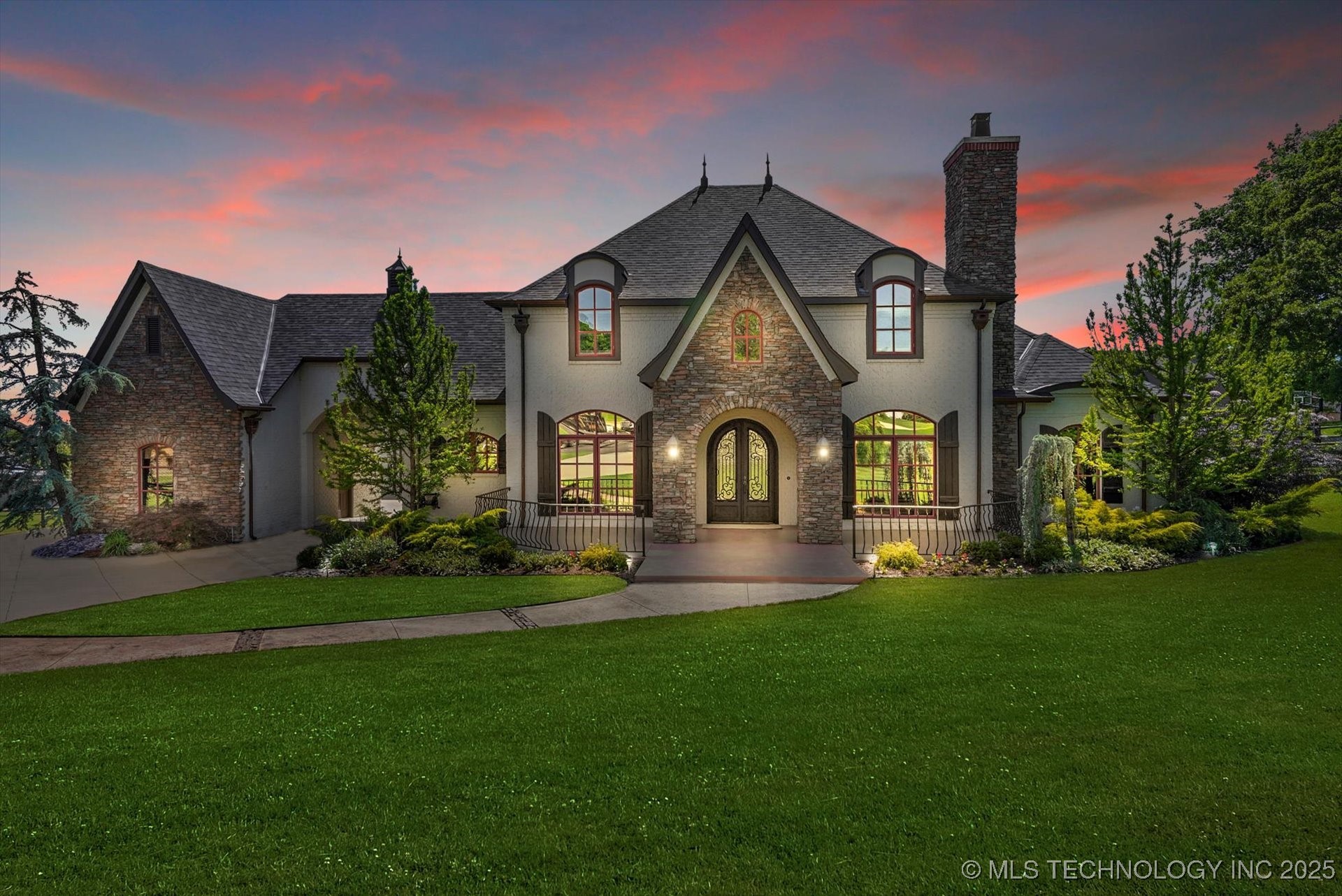 14052 S Kingston Avenue Property Photo 2