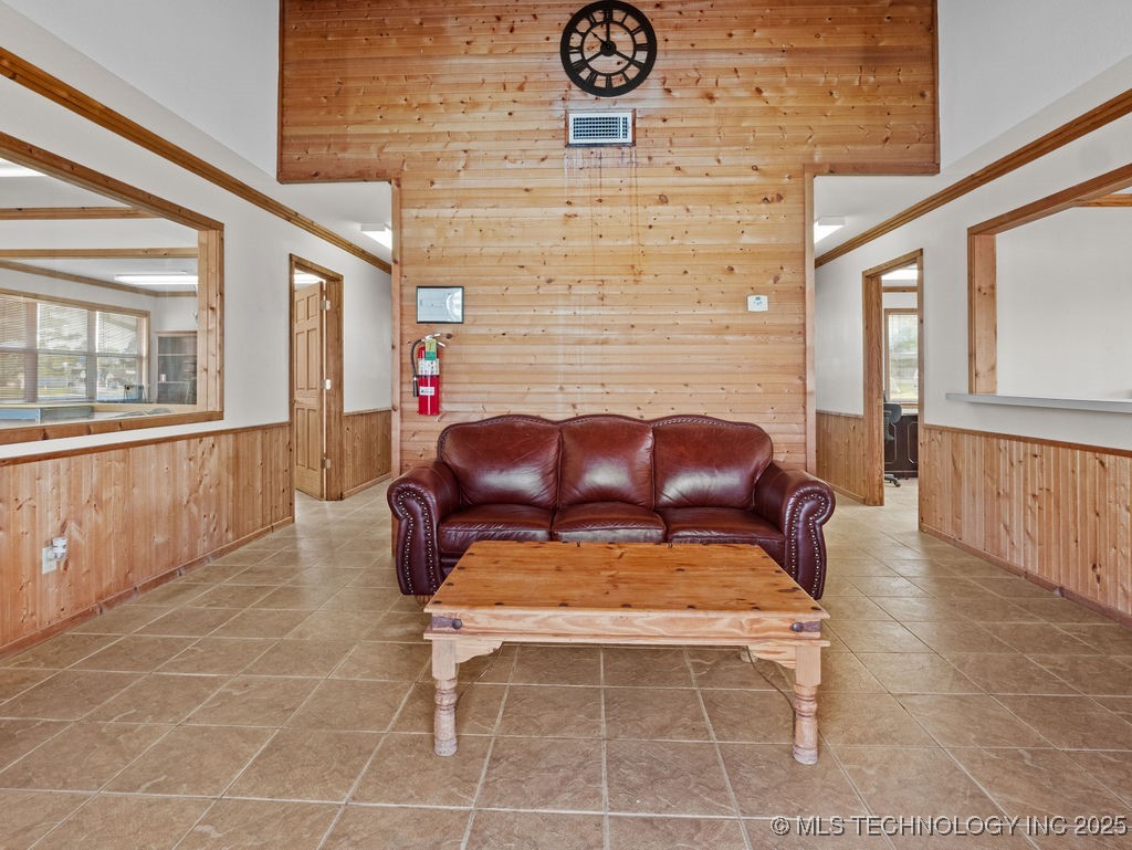 205 N Jefferson Property Photo 13