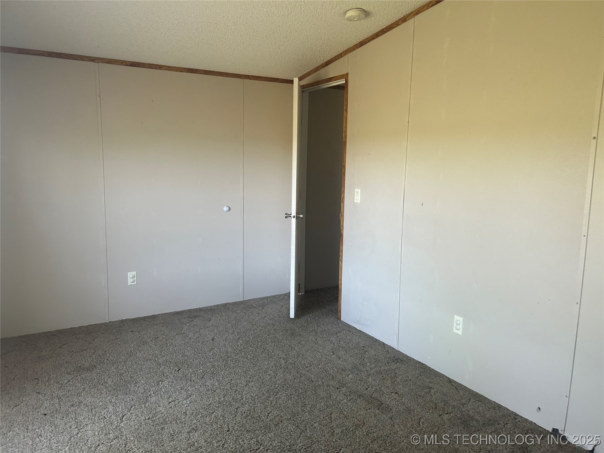 9377 E 323 Street Property Photo 10