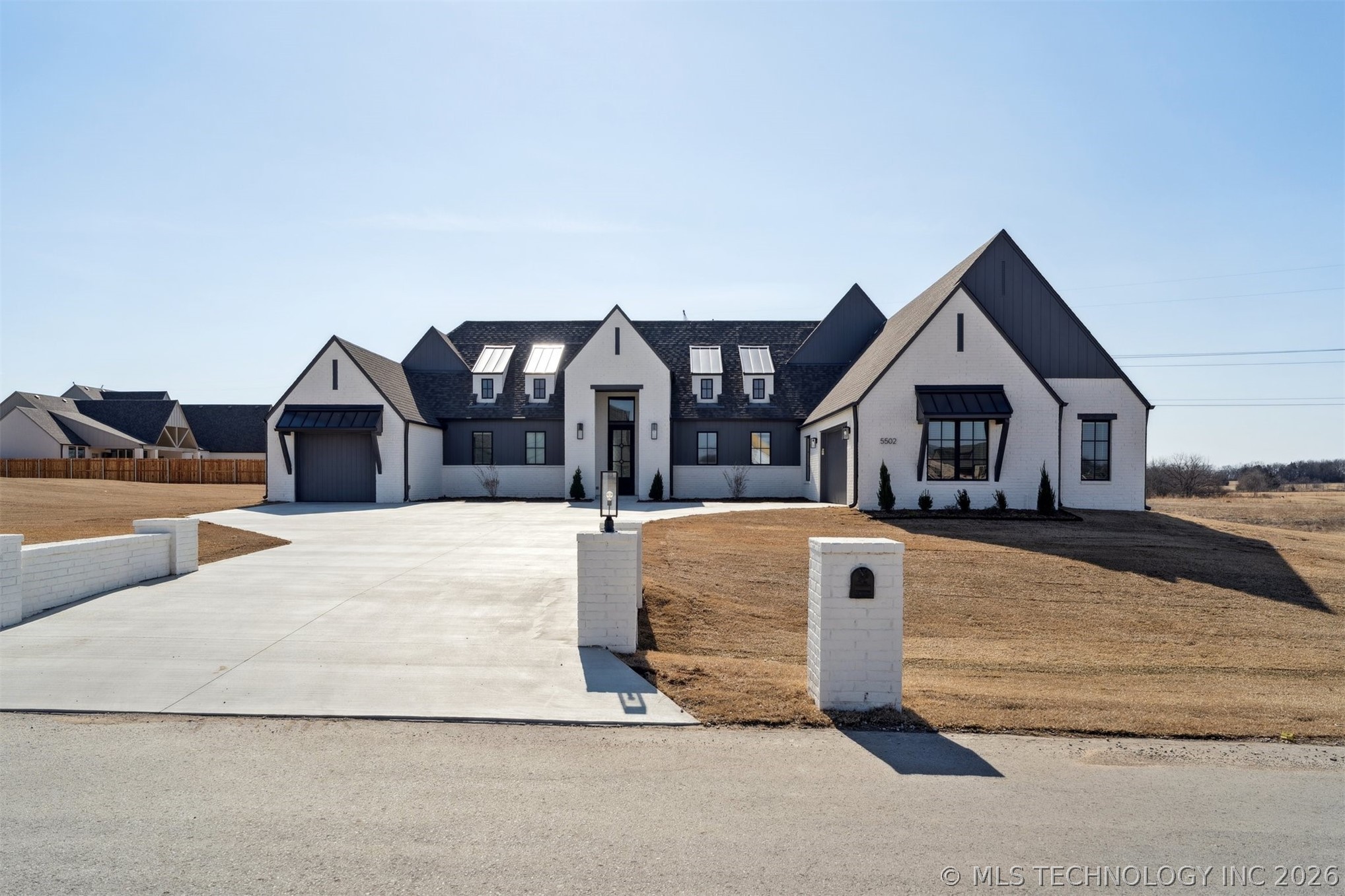 5502 E 174th Street S Property Photo 3