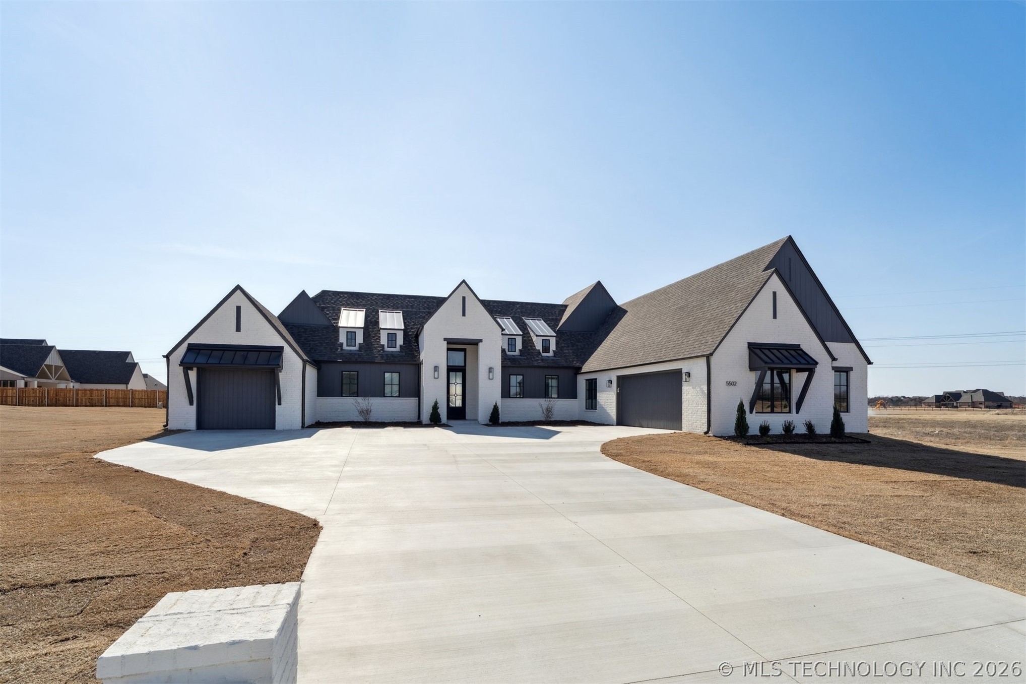 5502 E 174th Street S Property Photo 4