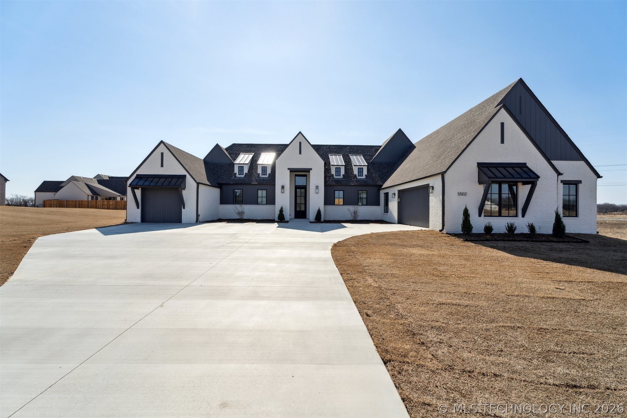 5502 E 174th Street S Property Photo 6