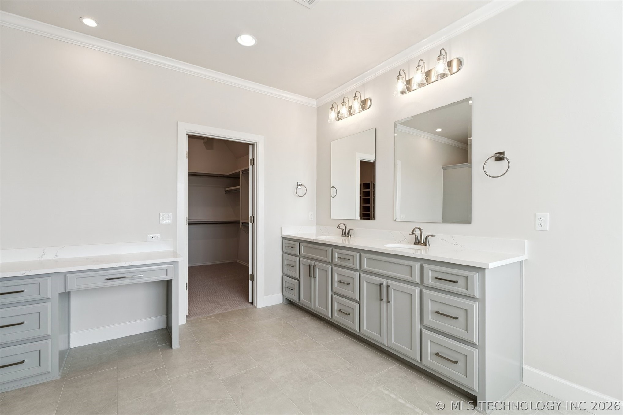 5502 E 174th Street S Property Photo 39