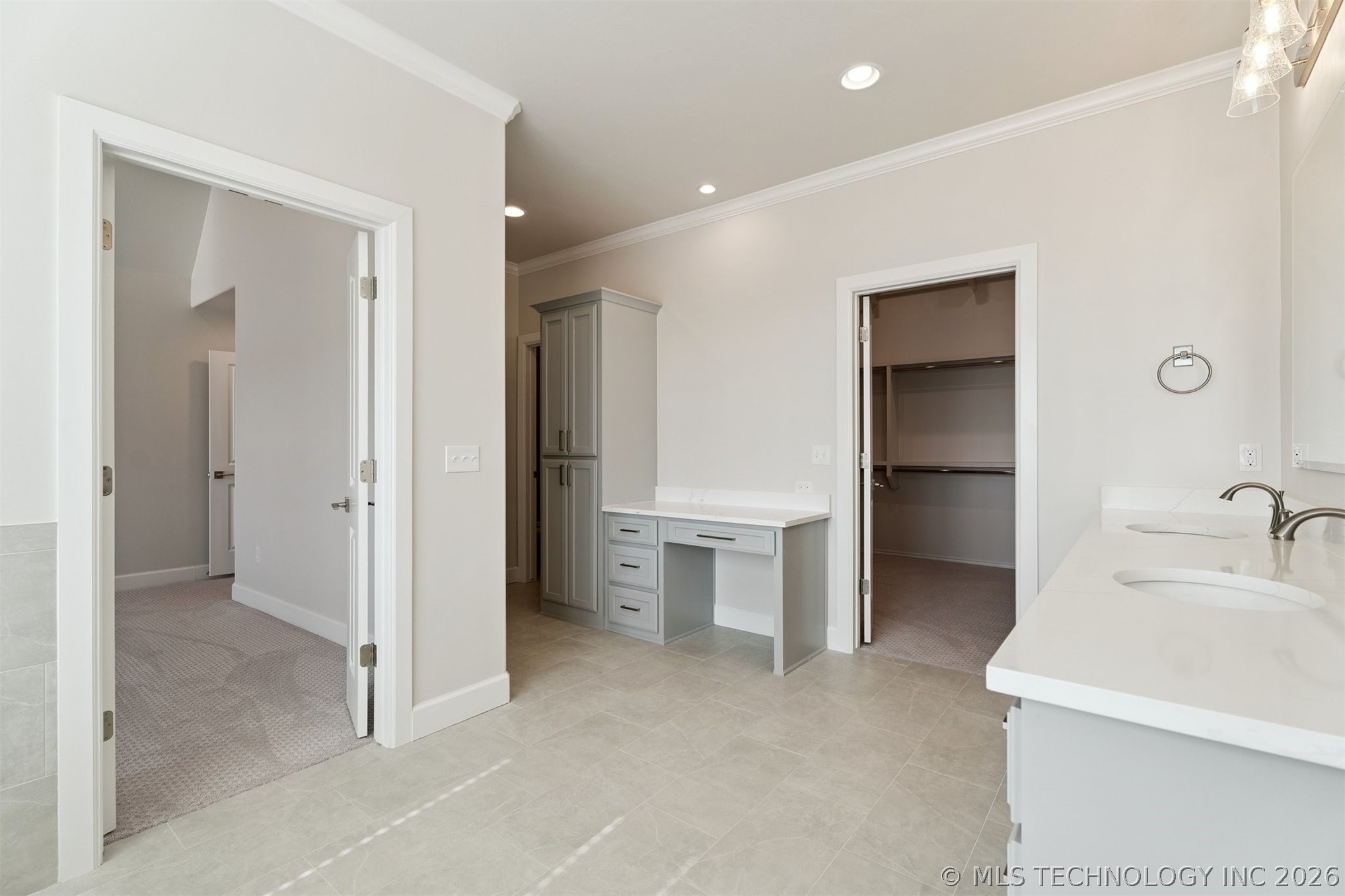 5502 E 174th Street S Property Photo 40