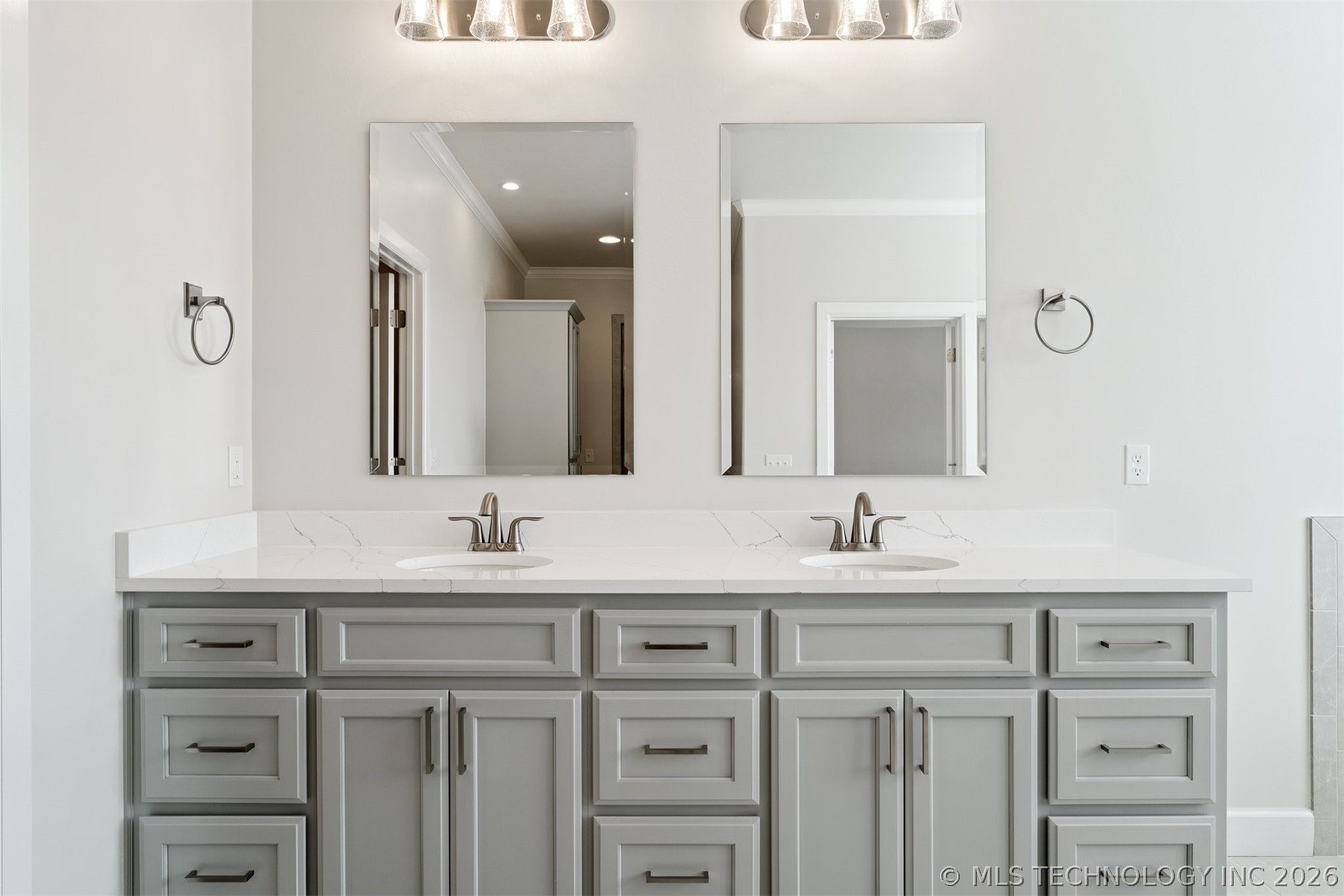 5502 E 174th Street S Property Photo 43