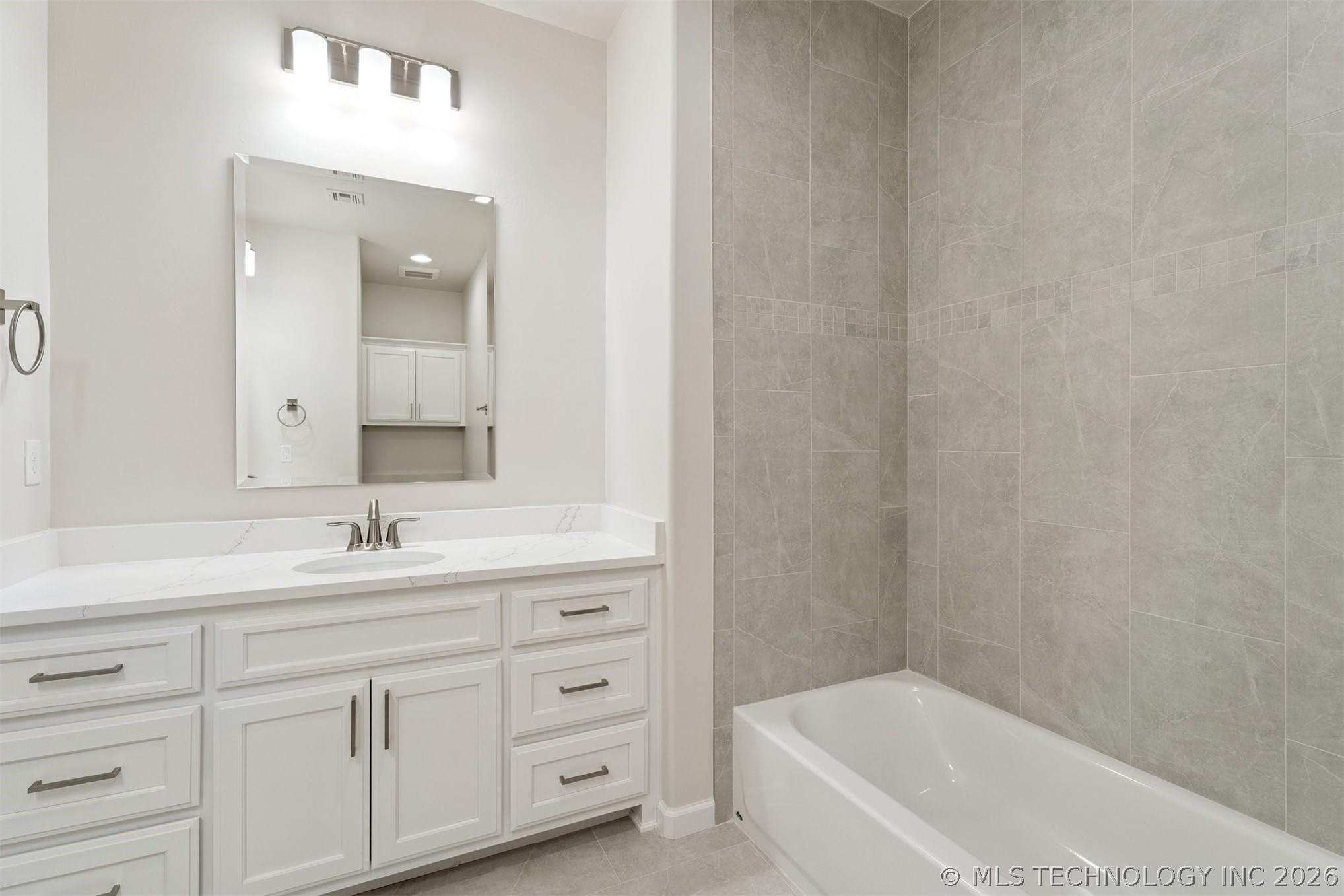 5502 E 174th Street S Property Photo 58