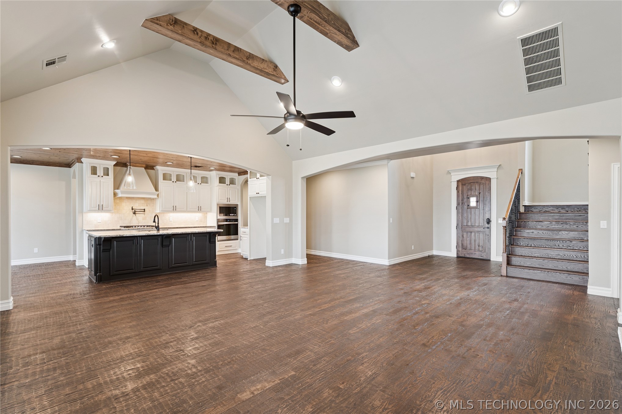 10924 N 81st East Place Property Photo 4