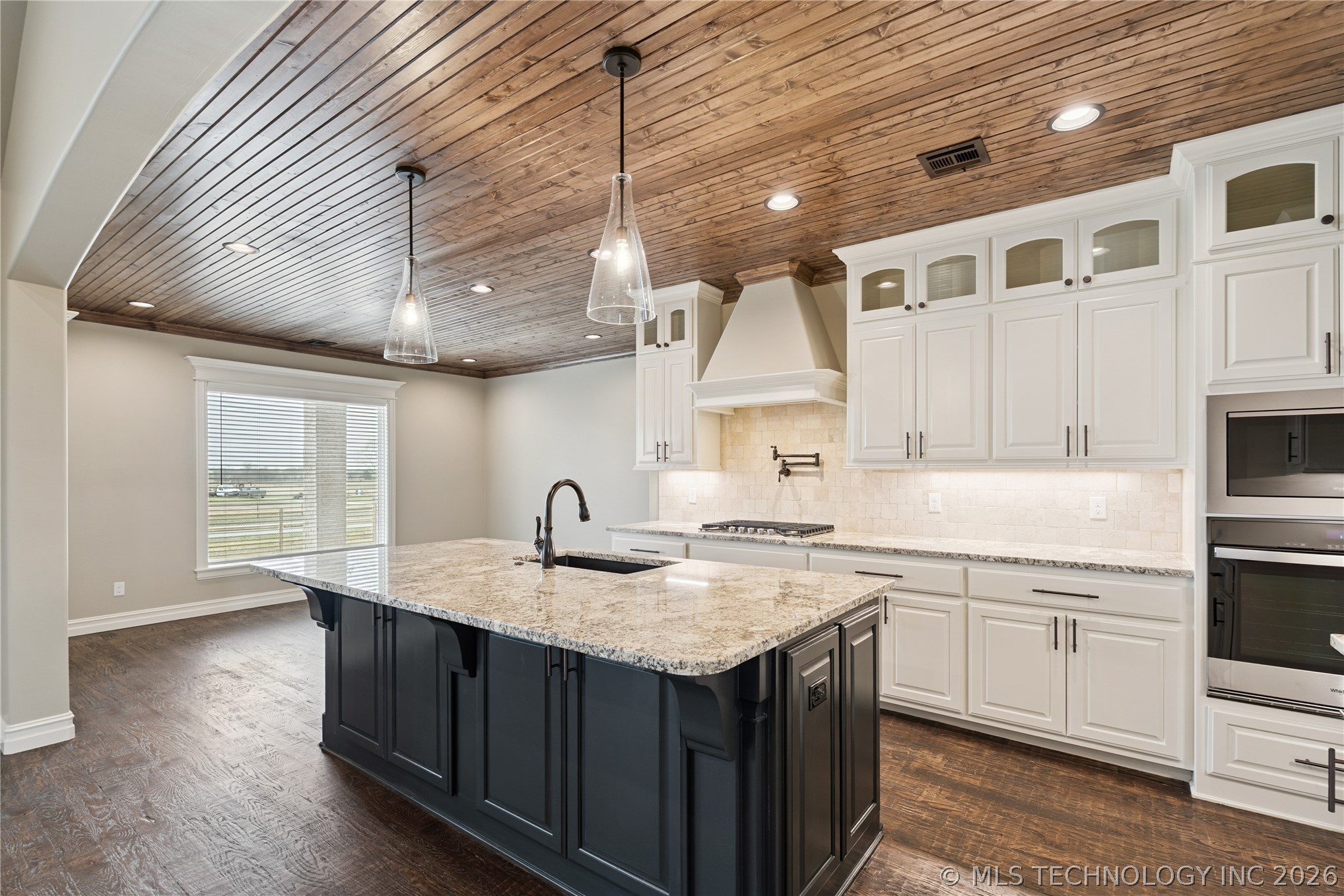 10924 N 81st East Place Property Photo 7