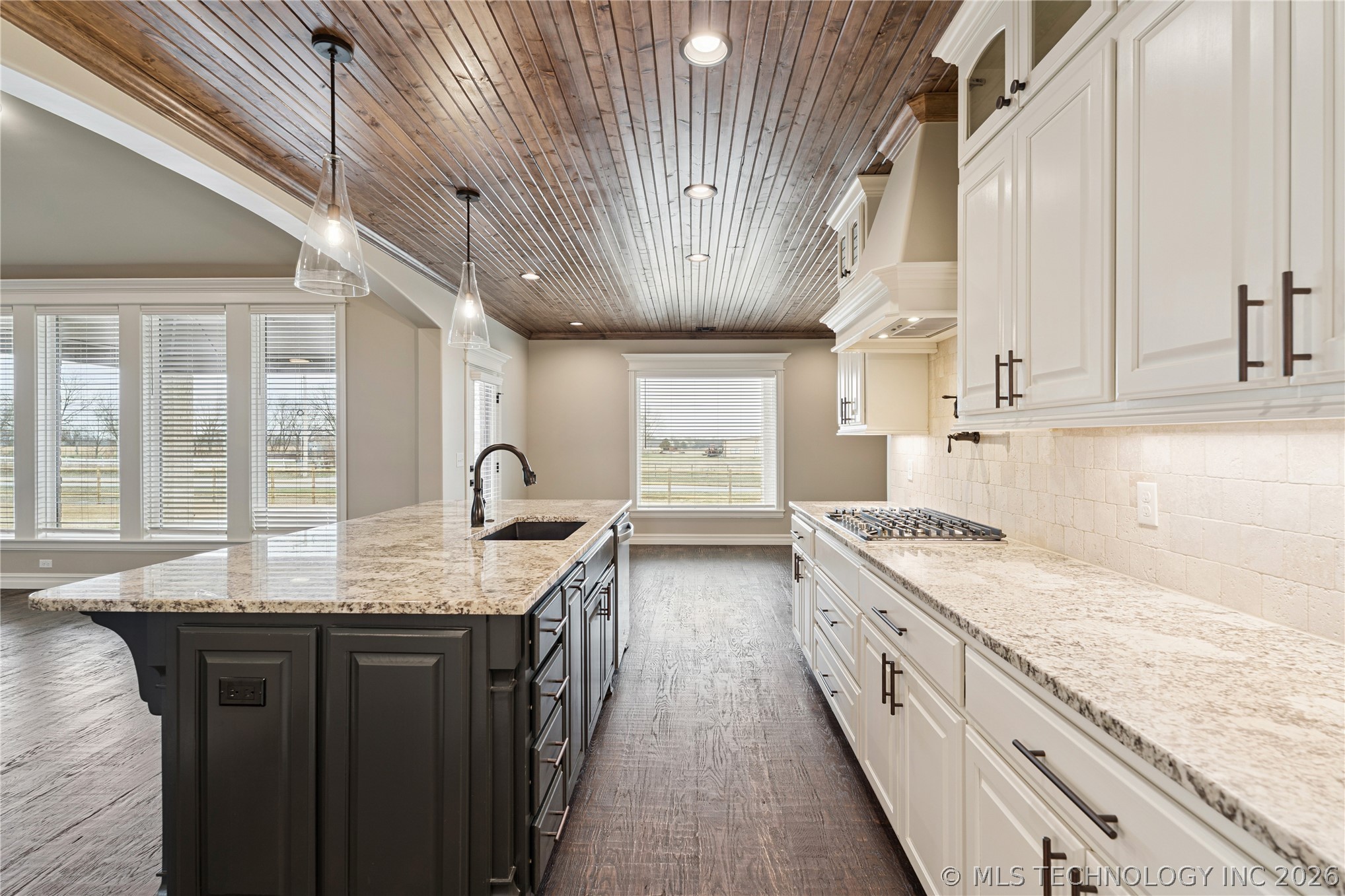 10924 N 81st East Place Property Photo 11